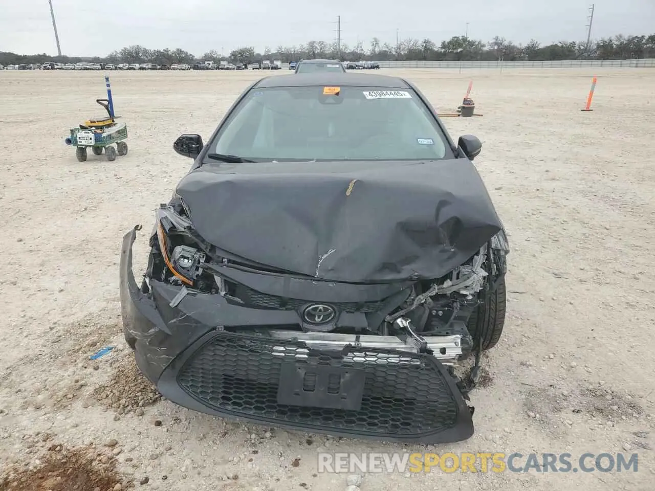 5 fotografías del automóvil dañado 5YFEPRAE6LP111100 TOYOTA COROLLA 2020