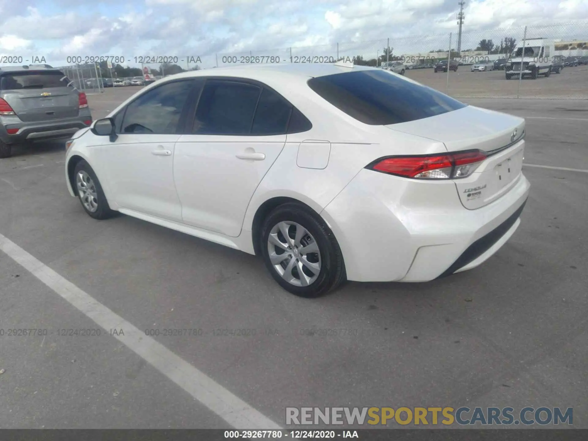 3 fotografías del automóvil dañado 5YFEPRAE6LP117818 TOYOTA COROLLA 2020