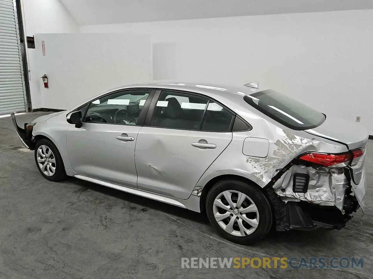 2 fotografías del automóvil dañado 5YFEPRAE6LP125949 TOYOTA COROLLA 2020