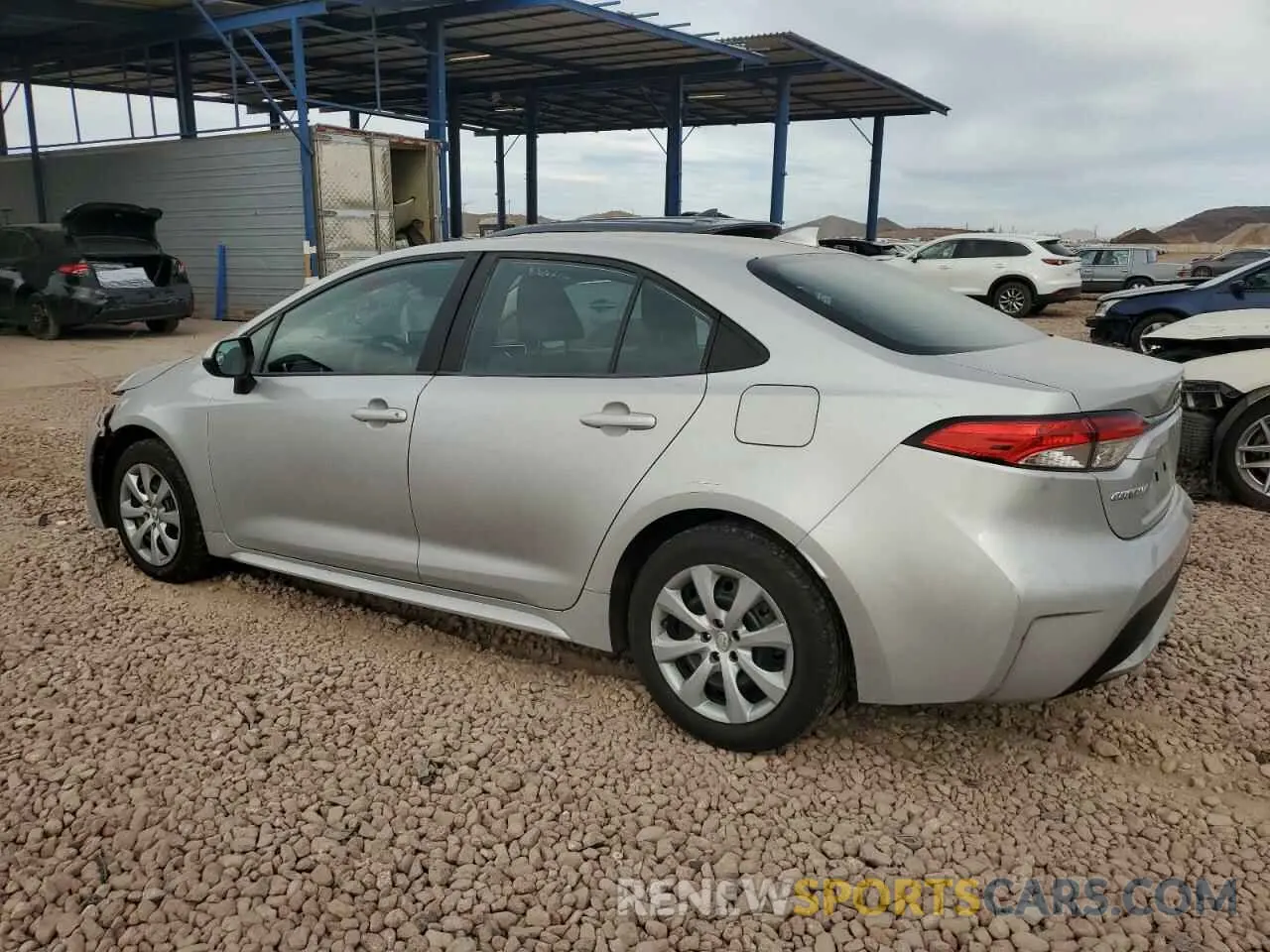 2 fotografías del automóvil dañado 5YFEPRAE7LP018697 TOYOTA COROLLA 2020