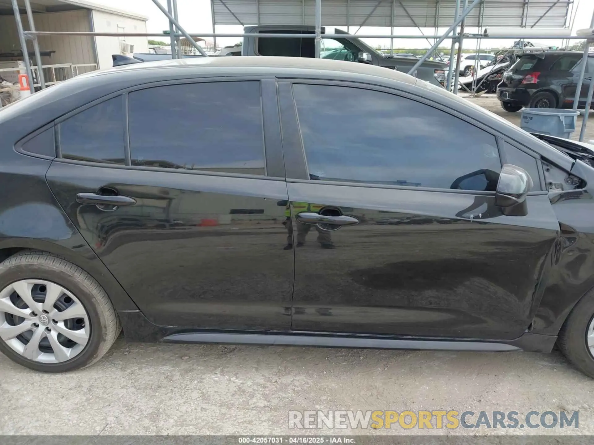 13 fotografías del automóvil dañado 5YFEPRAE7LP029862 TOYOTA COROLLA 2020
