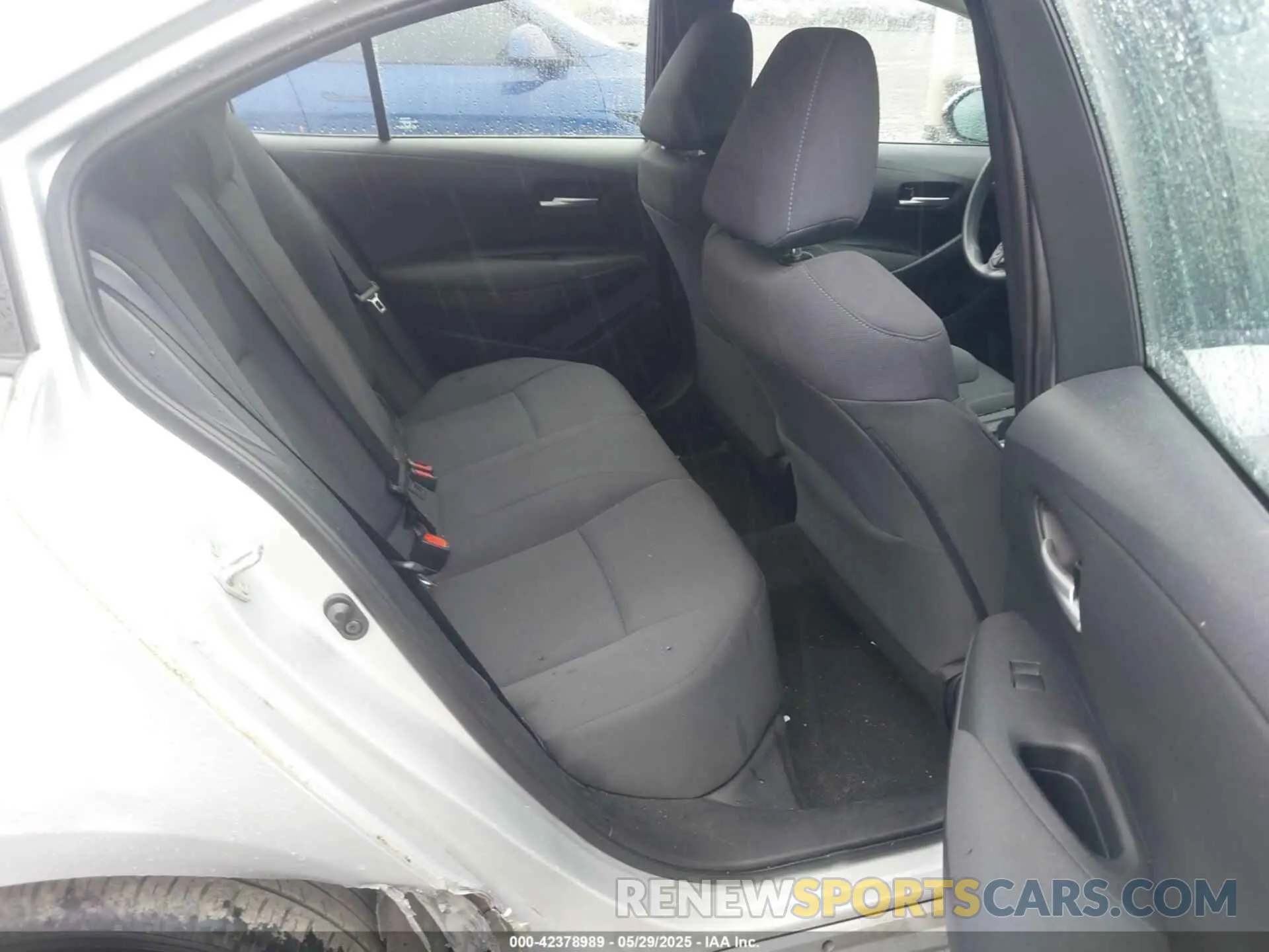 8 fotografías del automóvil dañado 5YFEPRAE7LP047472 TOYOTA COROLLA 2020