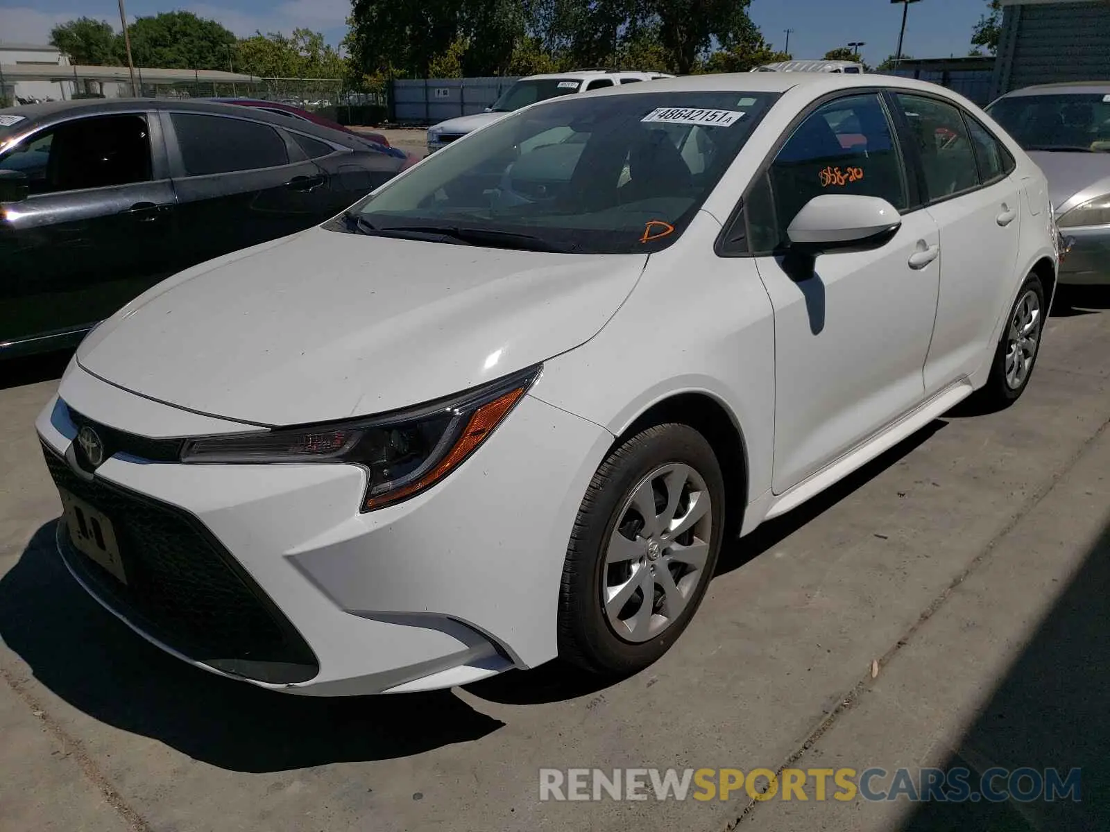 2 fotografías del automóvil dañado 5YFEPRAE7LP067513 TOYOTA COROLLA 2020