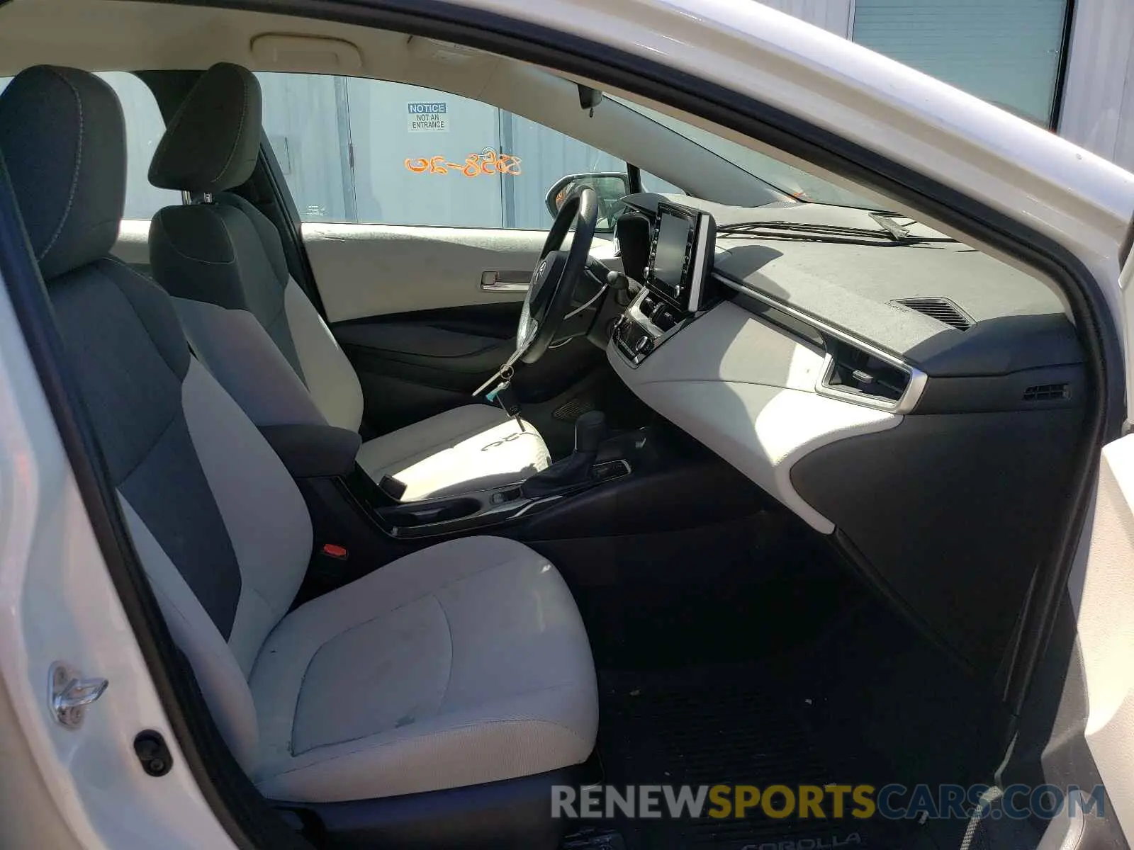 5 fotografías del automóvil dañado 5YFEPRAE7LP067513 TOYOTA COROLLA 2020