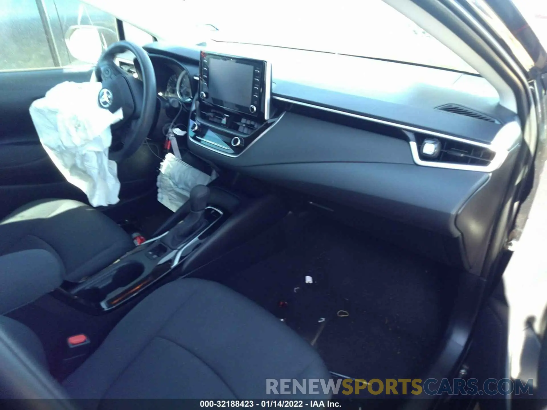 5 fotografías del automóvil dañado 5YFEPRAE7LP069472 TOYOTA COROLLA 2020