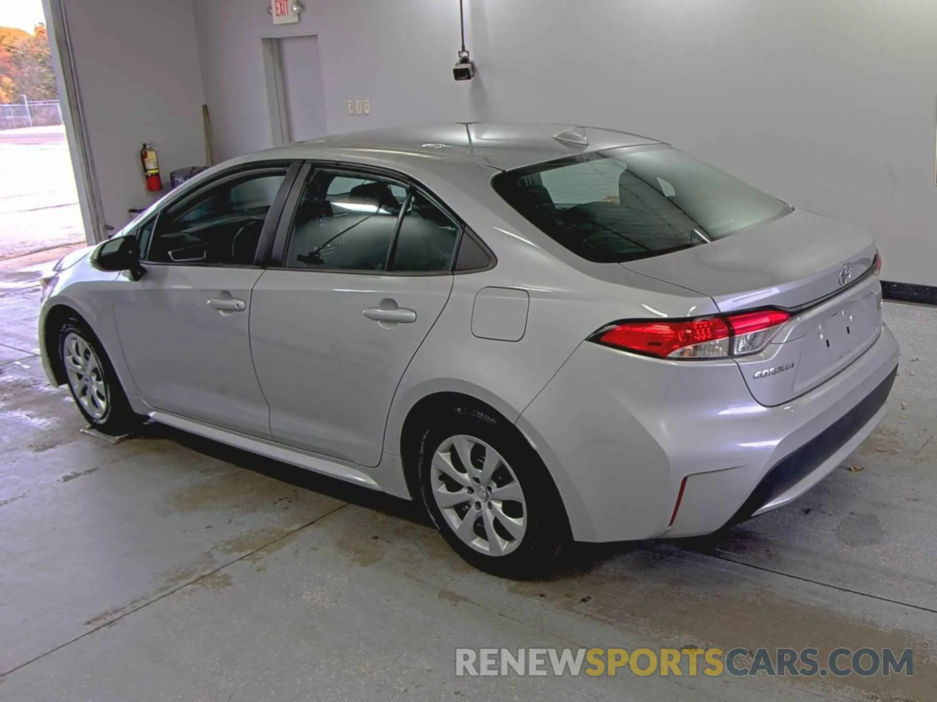 19 fotografías del automóvil dañado 5YFEPRAE7LP073229 TOYOTA COROLLA 2020