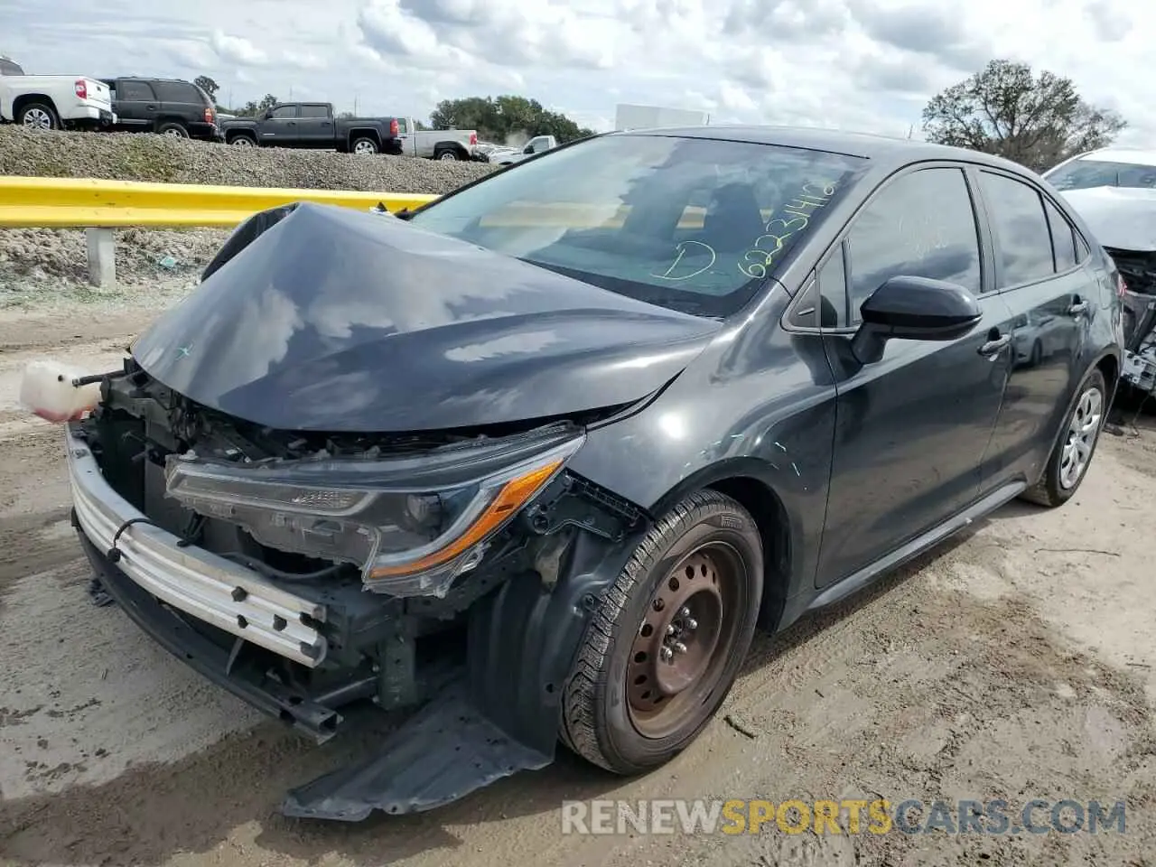 2 fotografías del automóvil dañado 5YFEPRAE7LP073652 TOYOTA COROLLA 2020