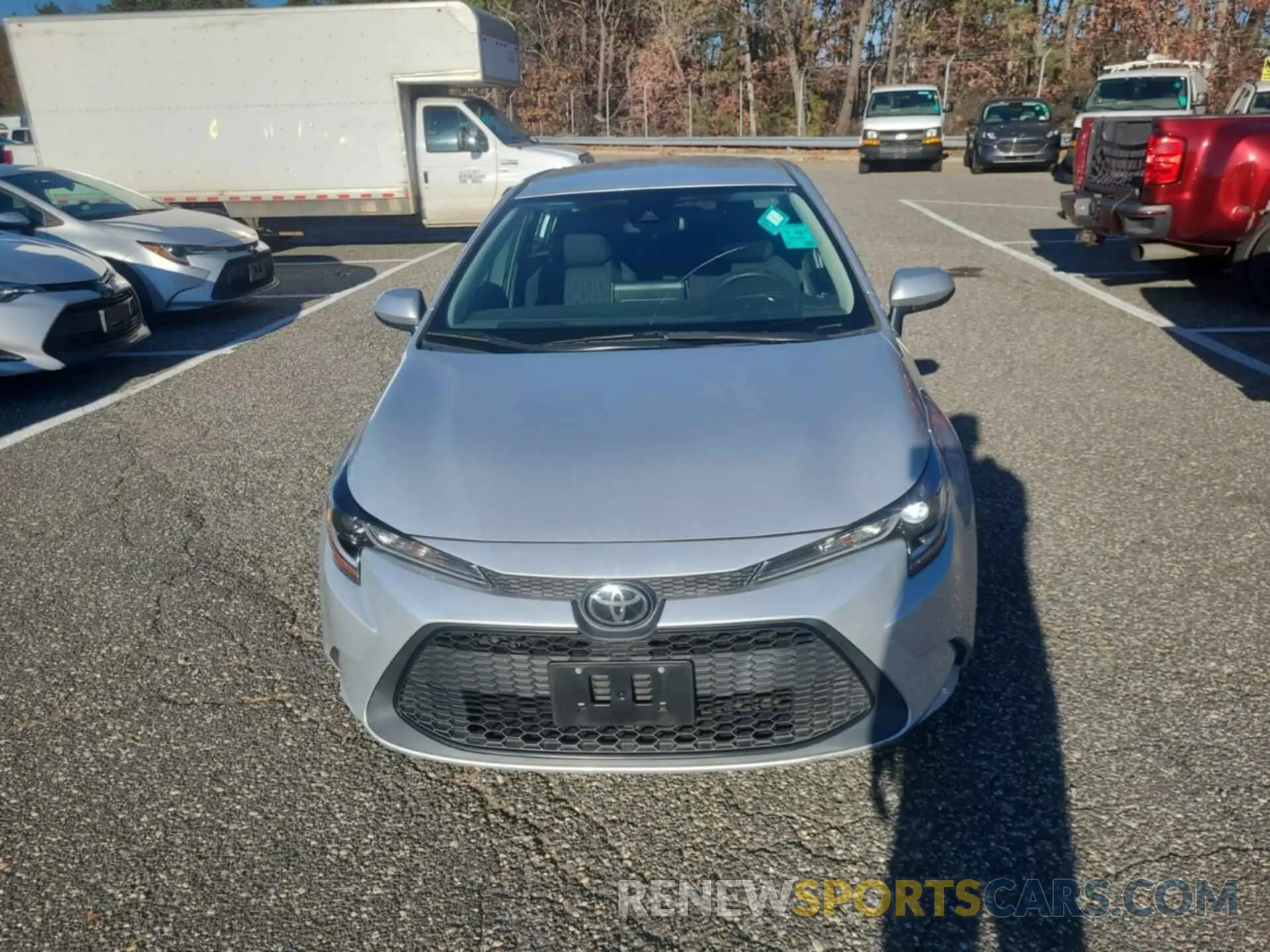 2 fotografías del automóvil dañado 5YFEPRAE7LP084313 TOYOTA COROLLA 2020