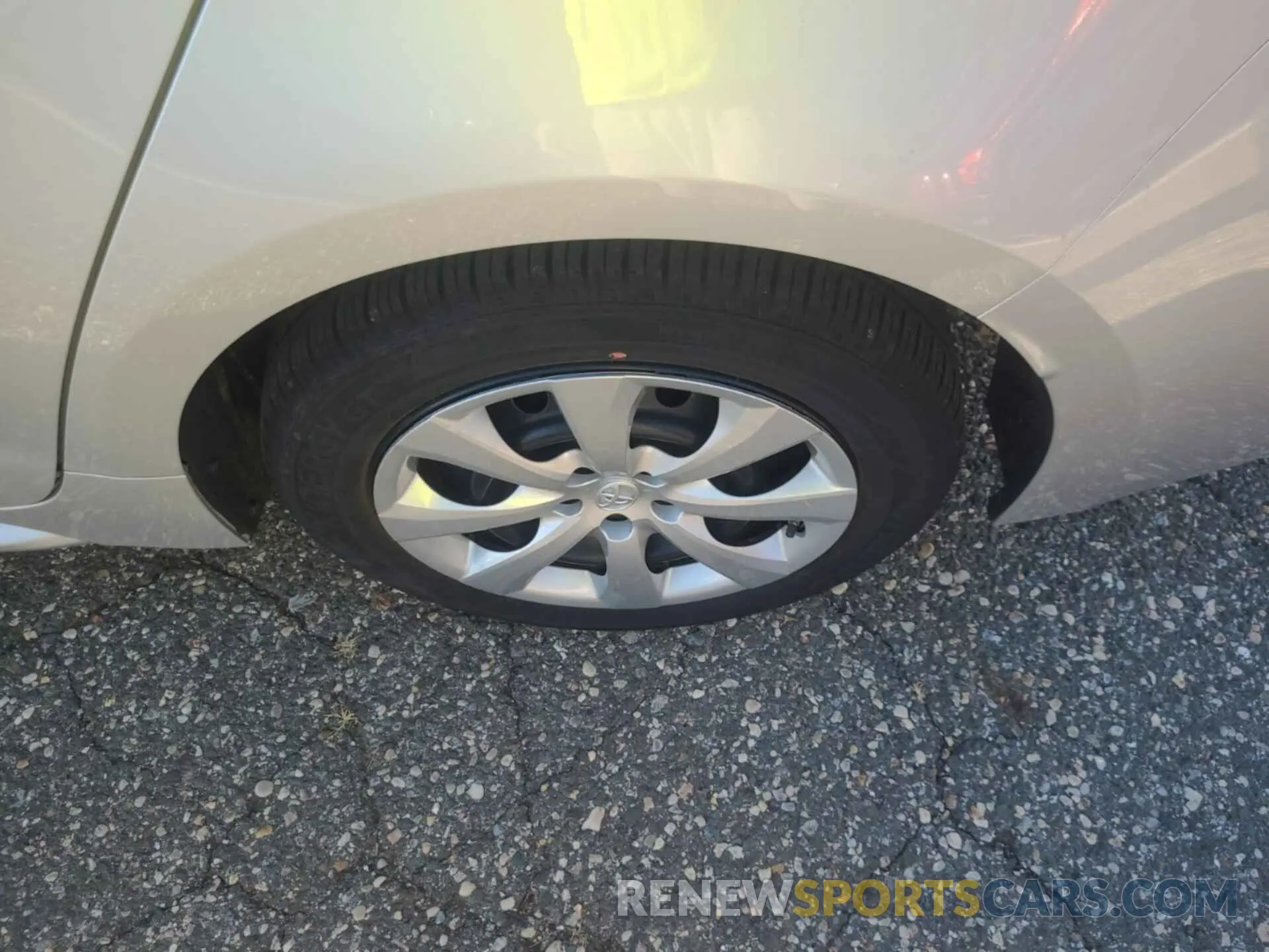 20 fotografías del automóvil dañado 5YFEPRAE7LP084313 TOYOTA COROLLA 2020