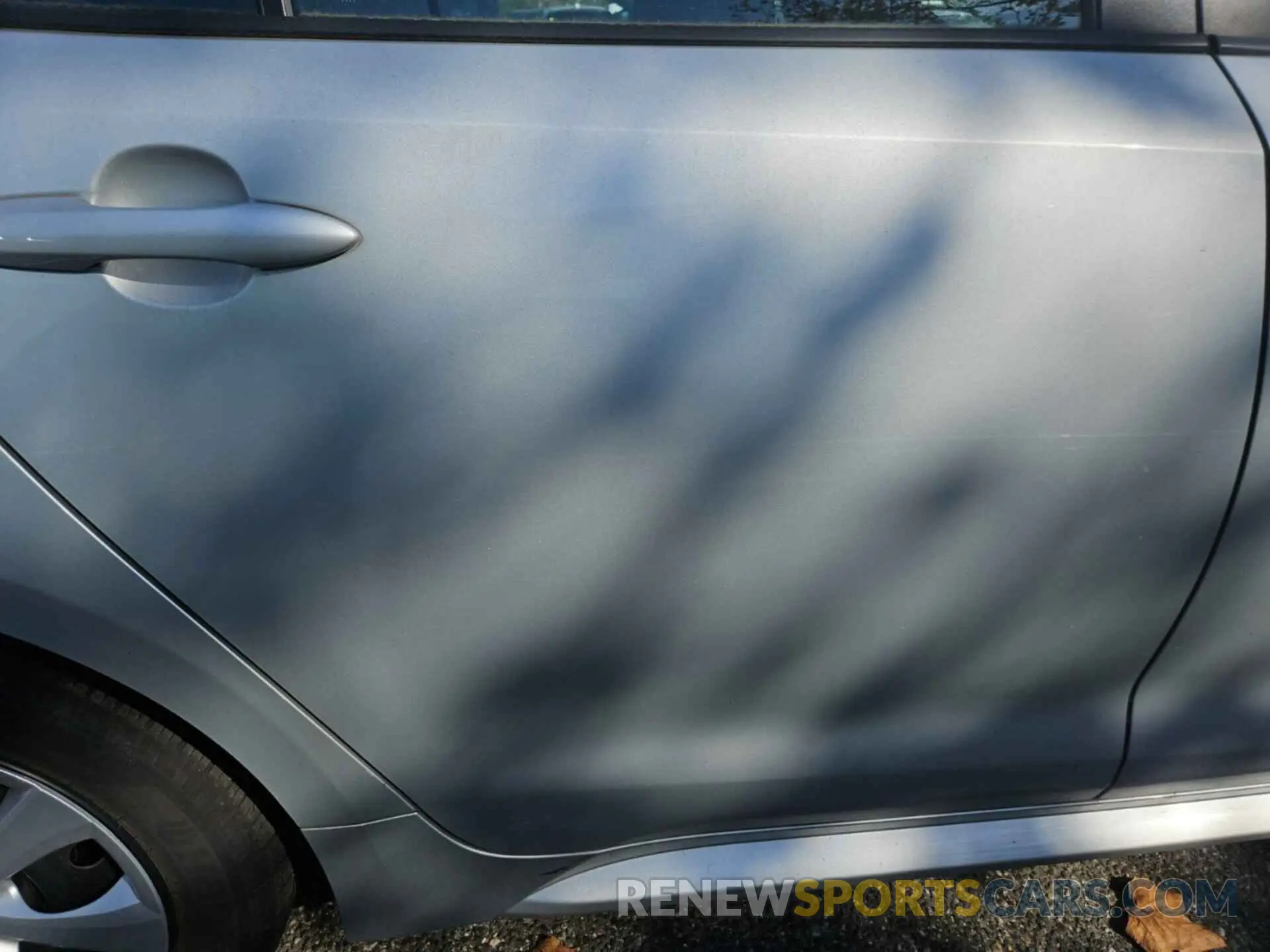 5 fotografías del automóvil dañado 5YFEPRAE7LP084313 TOYOTA COROLLA 2020