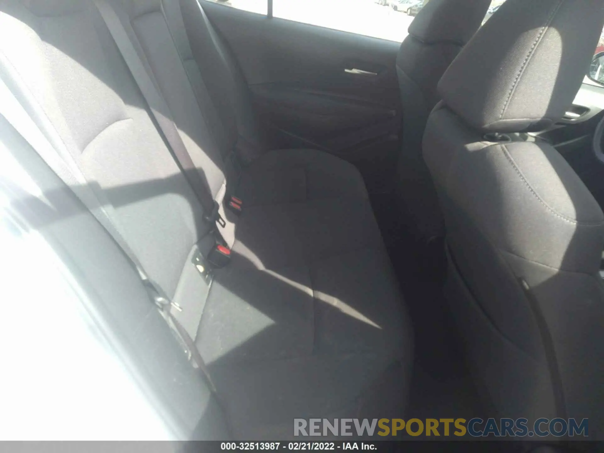 8 fotografías del automóvil dañado 5YFEPRAE7LP109923 TOYOTA COROLLA 2020