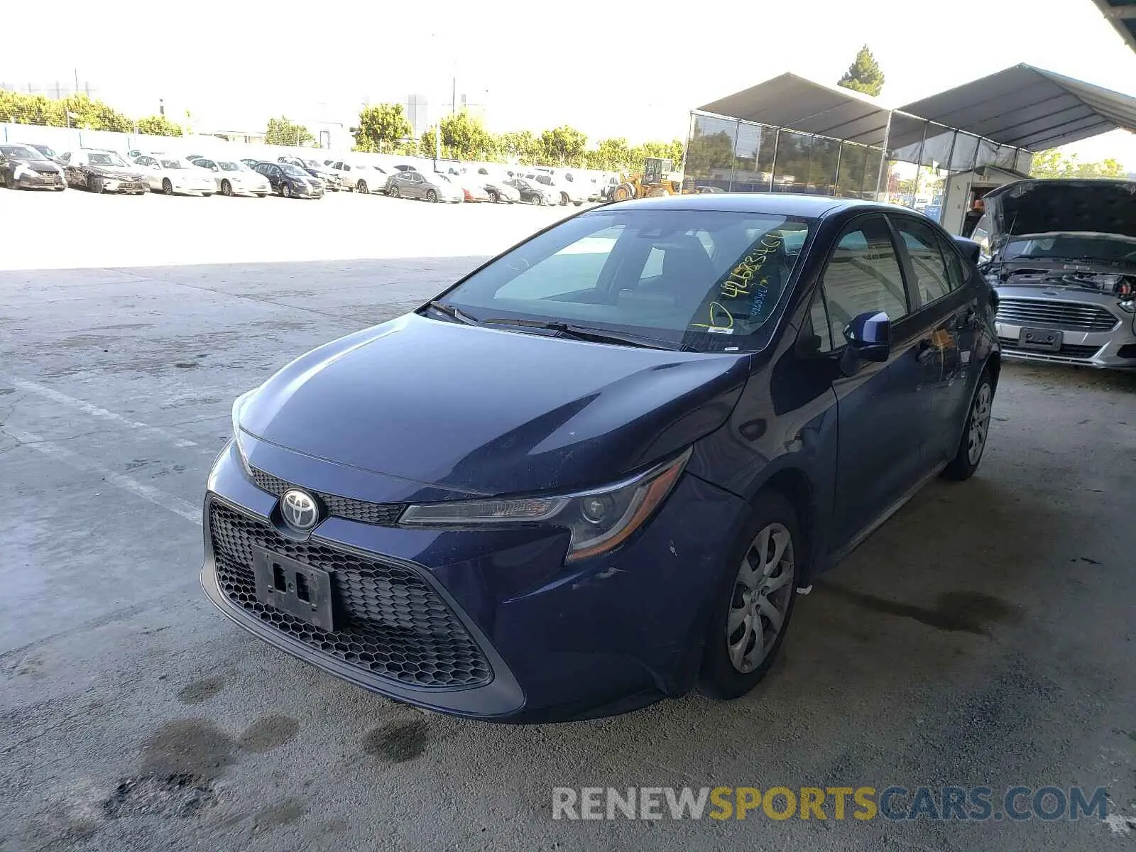2 fotografías del automóvil dañado 5YFEPRAE7LP114393 TOYOTA COROLLA 2020