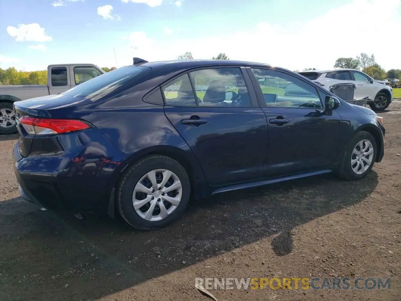3 fotografías del automóvil dañado 5YFEPRAE7LP143666 TOYOTA COROLLA 2020