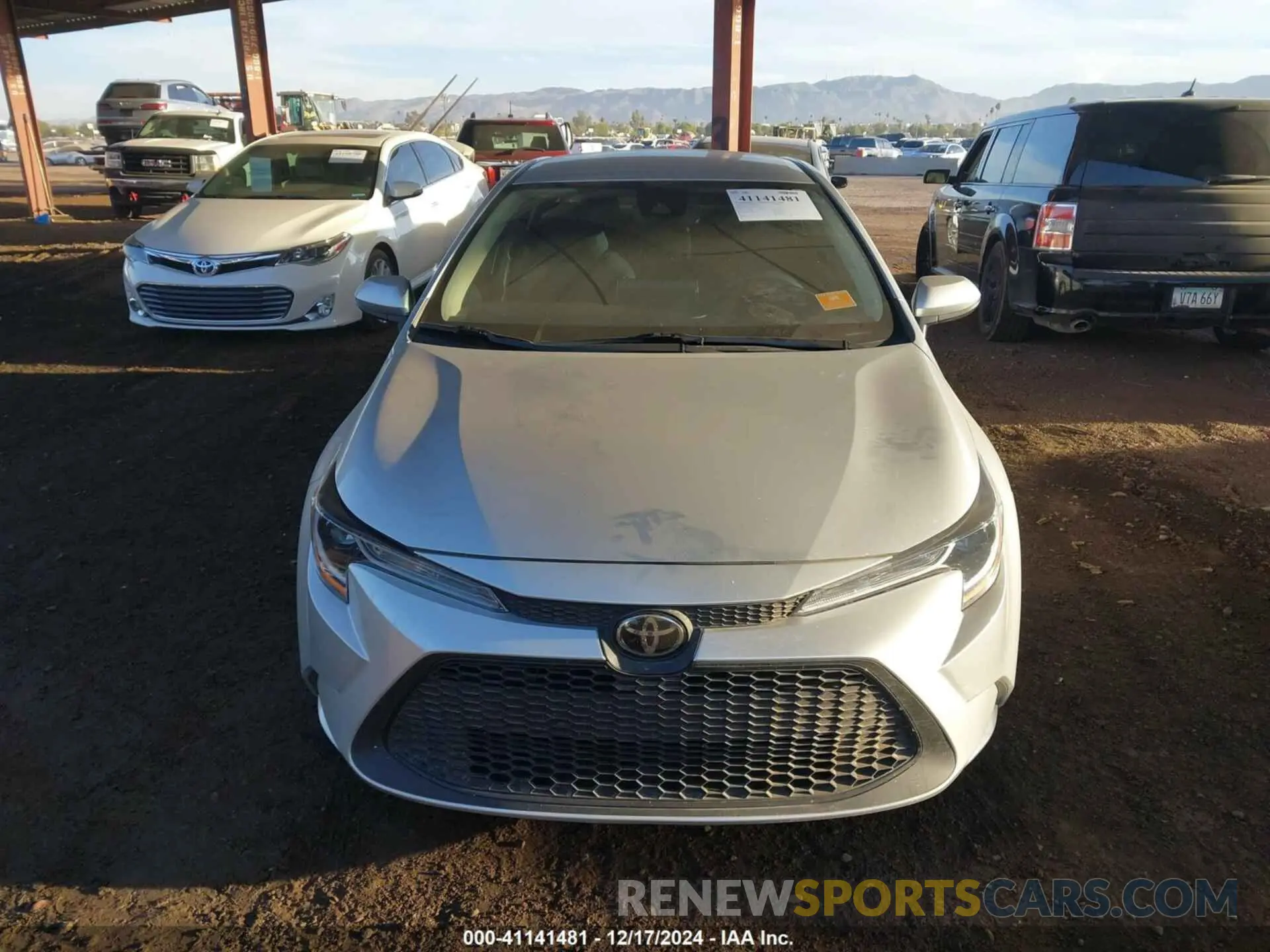 12 fotografías del automóvil dañado 5YFEPRAE7LP146051 TOYOTA COROLLA 2020