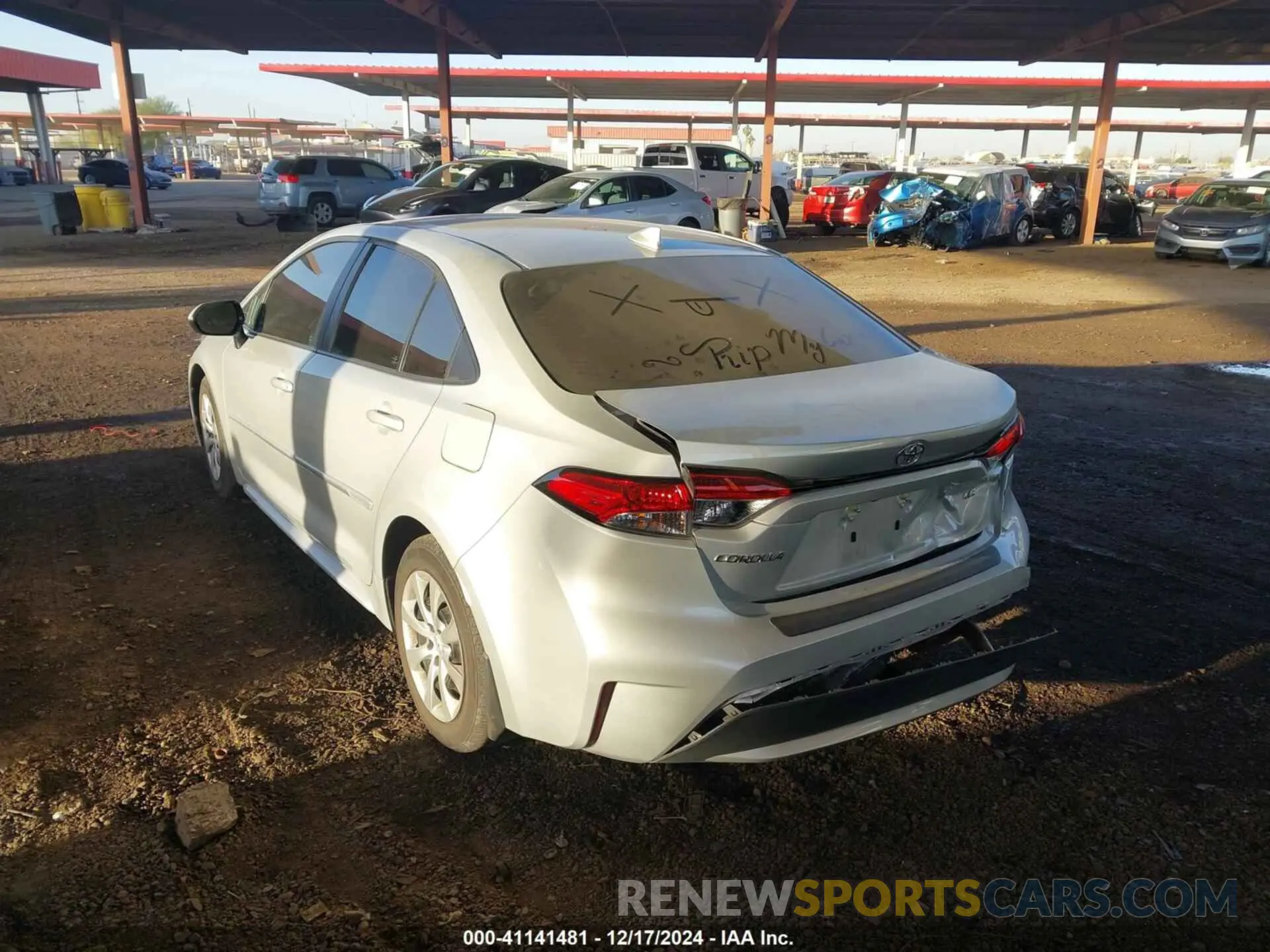 3 fotografías del automóvil dañado 5YFEPRAE7LP146051 TOYOTA COROLLA 2020