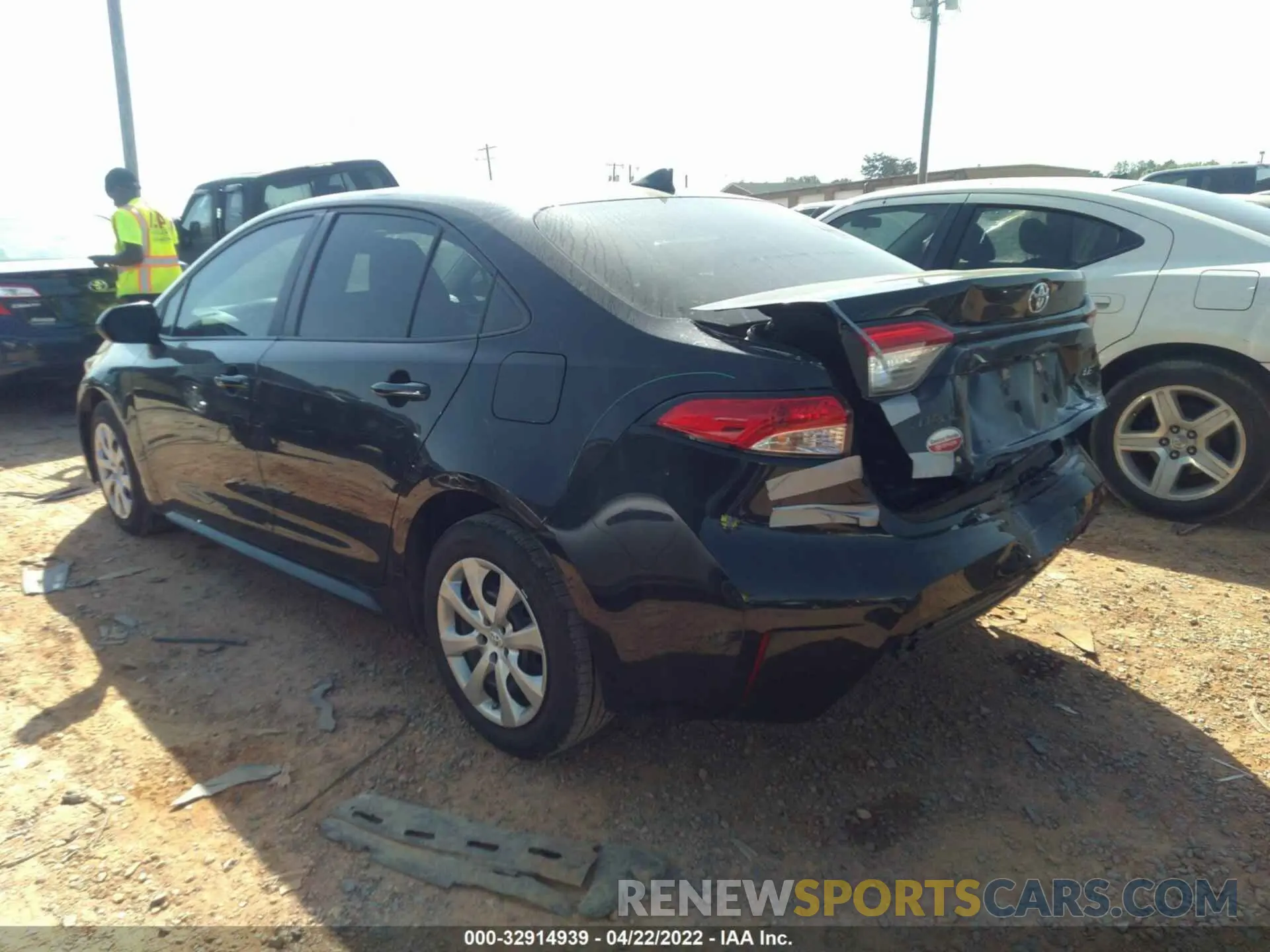 3 fotografías del automóvil dañado 5YFEPRAE8LP033466 TOYOTA COROLLA 2020