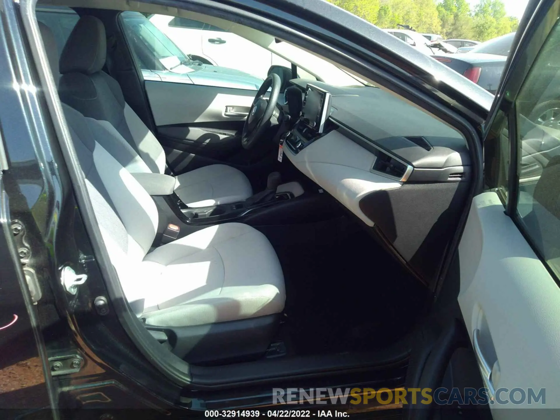 5 fotografías del automóvil dañado 5YFEPRAE8LP033466 TOYOTA COROLLA 2020