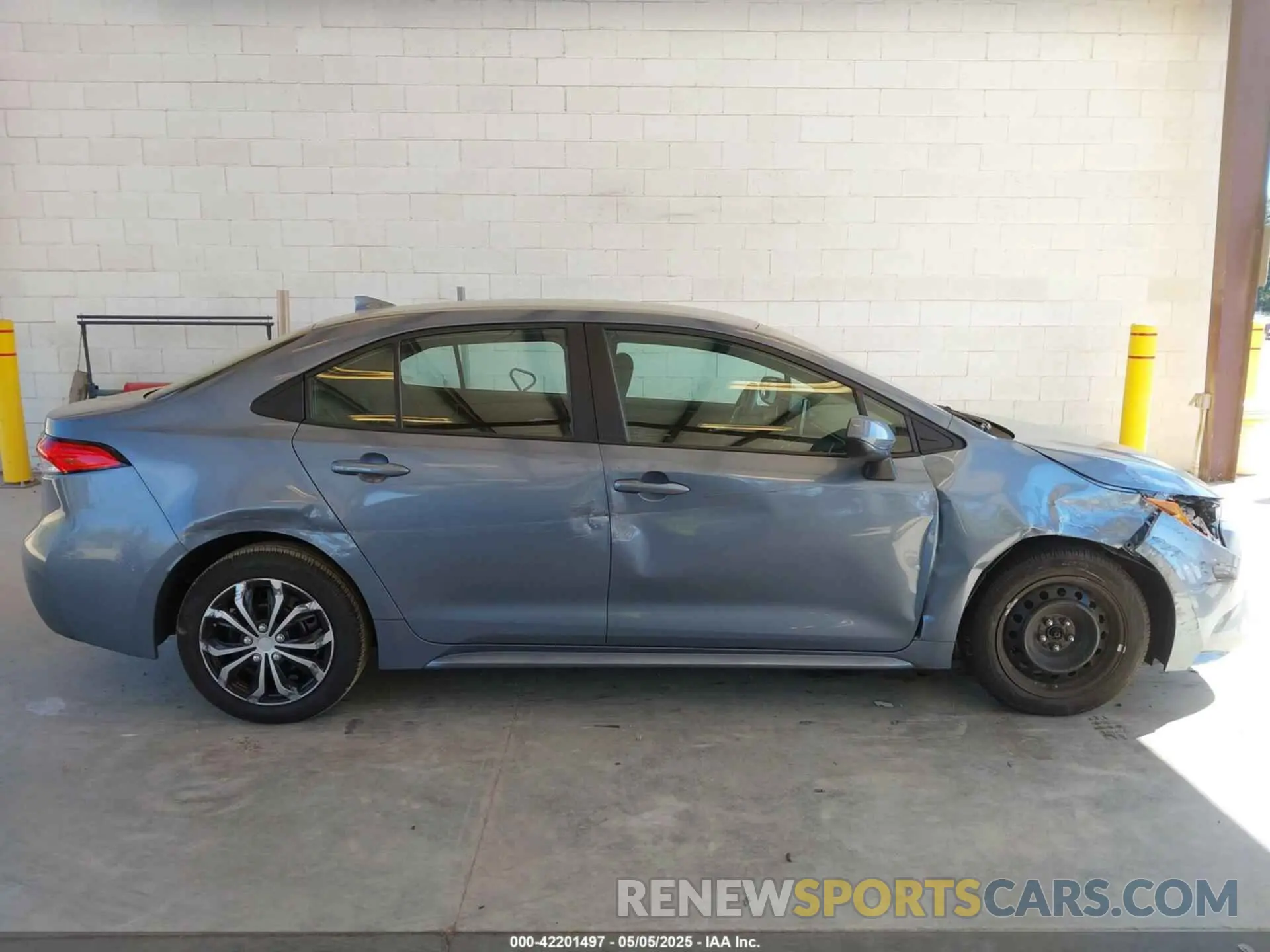 13 fotografías del automóvil dañado 5YFEPRAE8LP044662 TOYOTA COROLLA 2020
