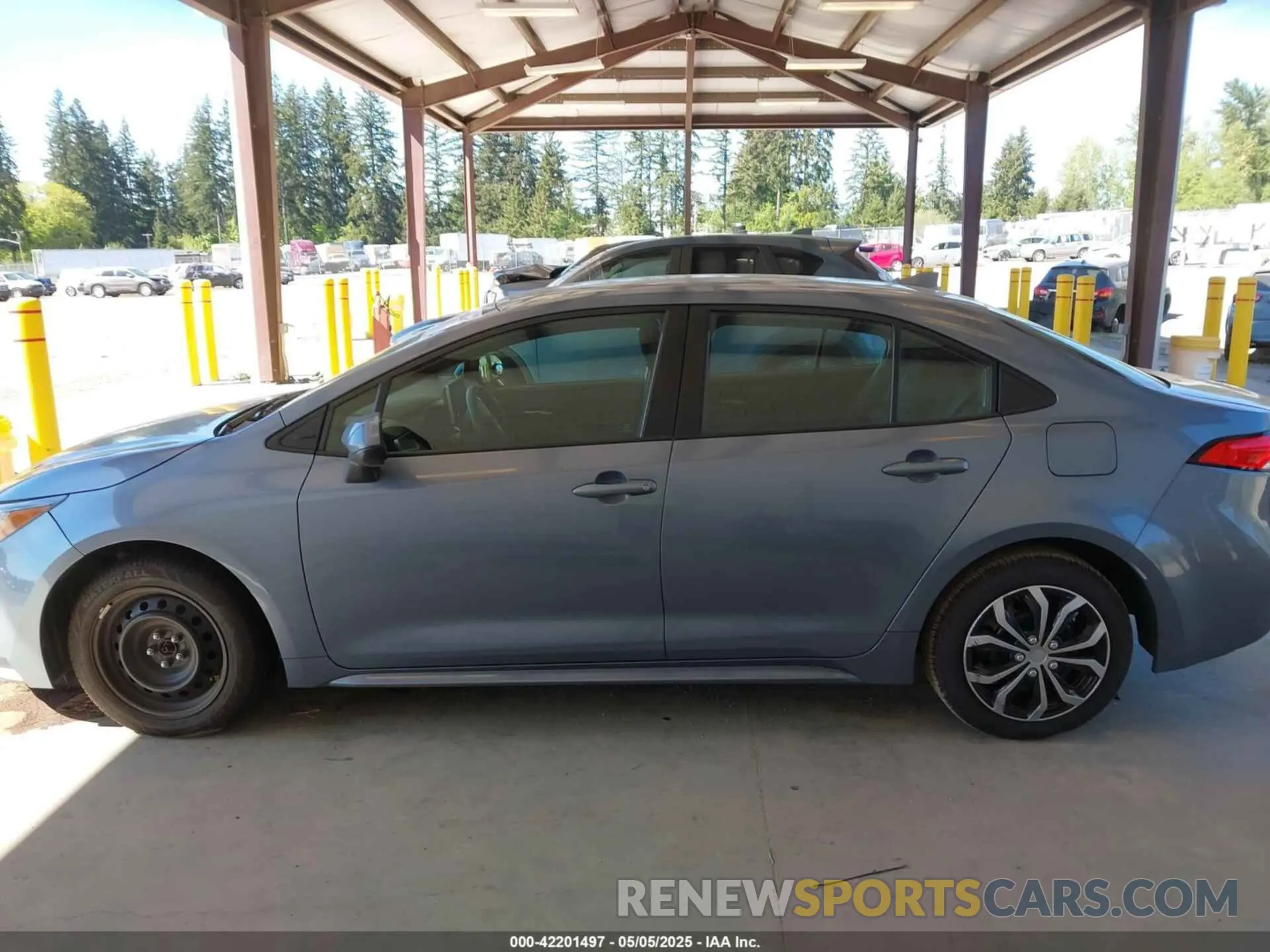 14 fotografías del automóvil dañado 5YFEPRAE8LP044662 TOYOTA COROLLA 2020