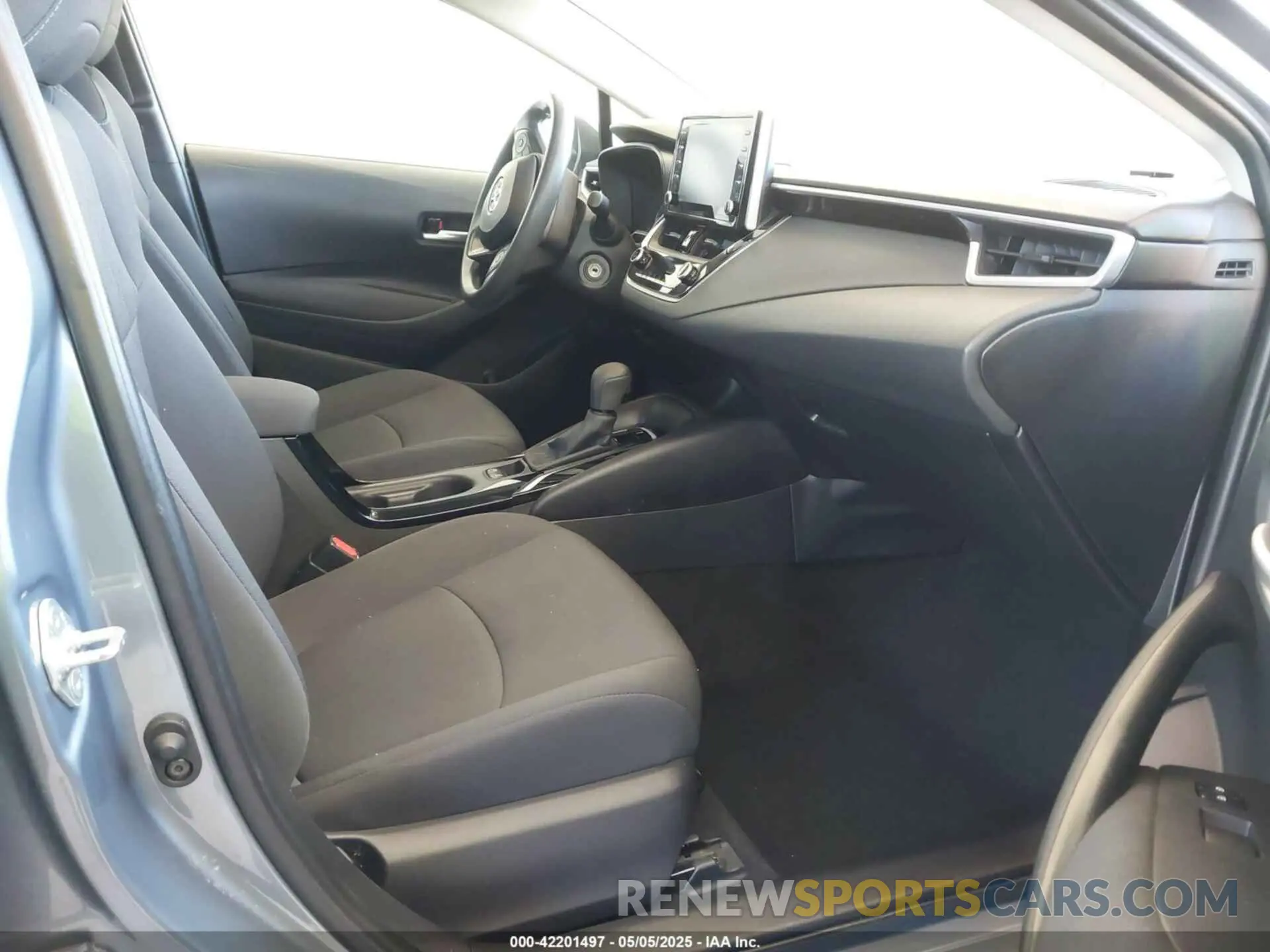 5 fotografías del automóvil dañado 5YFEPRAE8LP044662 TOYOTA COROLLA 2020