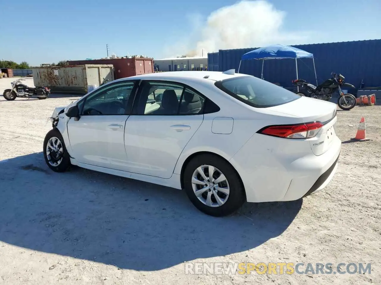 2 fotografías del automóvil dañado 5YFEPRAE8LP076043 TOYOTA COROLLA 2020