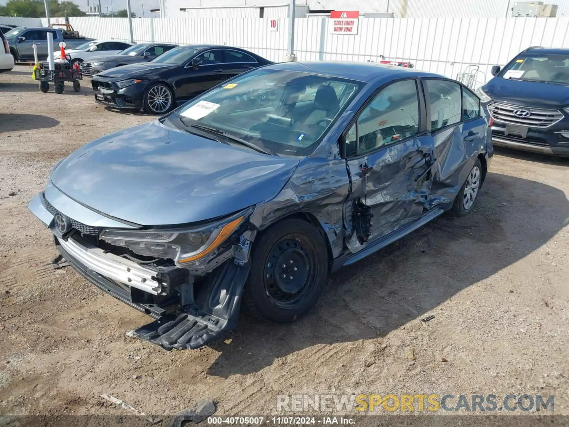 2 fotografías del automóvil dañado 5YFEPRAE8LP081954 TOYOTA COROLLA 2020