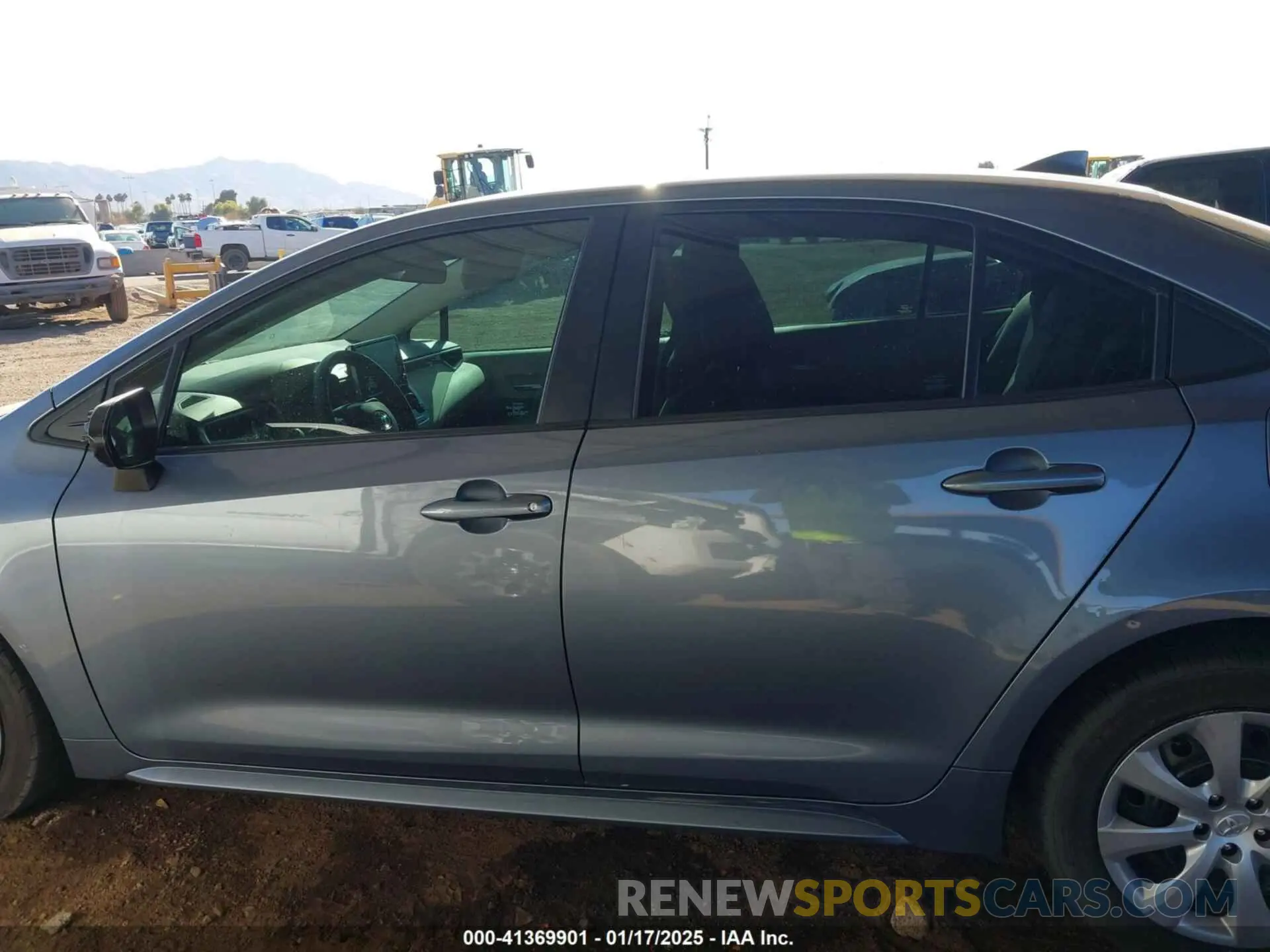 14 fotografías del automóvil dañado 5YFEPRAE8LP082456 TOYOTA COROLLA 2020