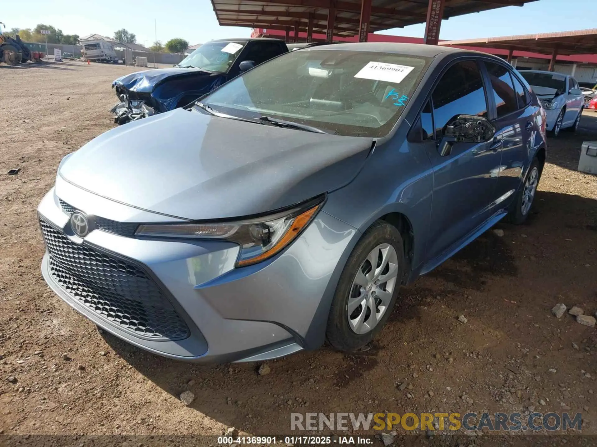 2 fotografías del automóvil dañado 5YFEPRAE8LP082456 TOYOTA COROLLA 2020