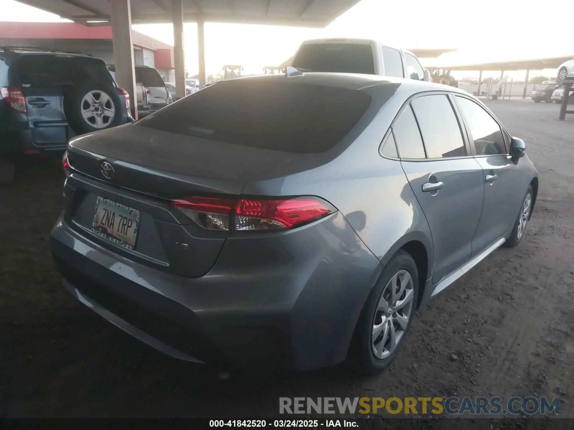 4 fotografías del automóvil dañado 5YFEPRAE8LP082859 TOYOTA COROLLA 2020