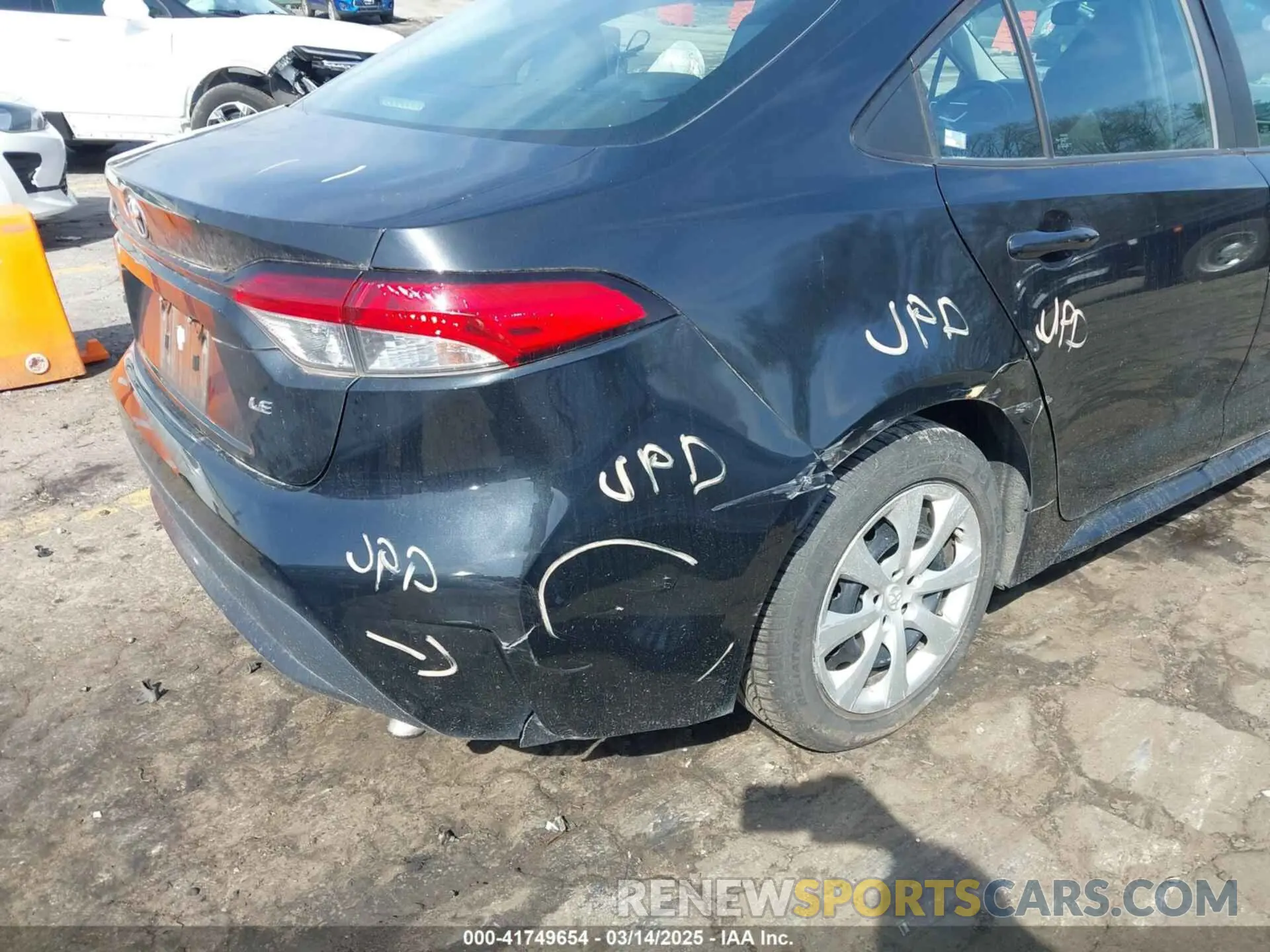 19 fotografías del automóvil dañado 5YFEPRAE8LP094882 TOYOTA COROLLA 2020