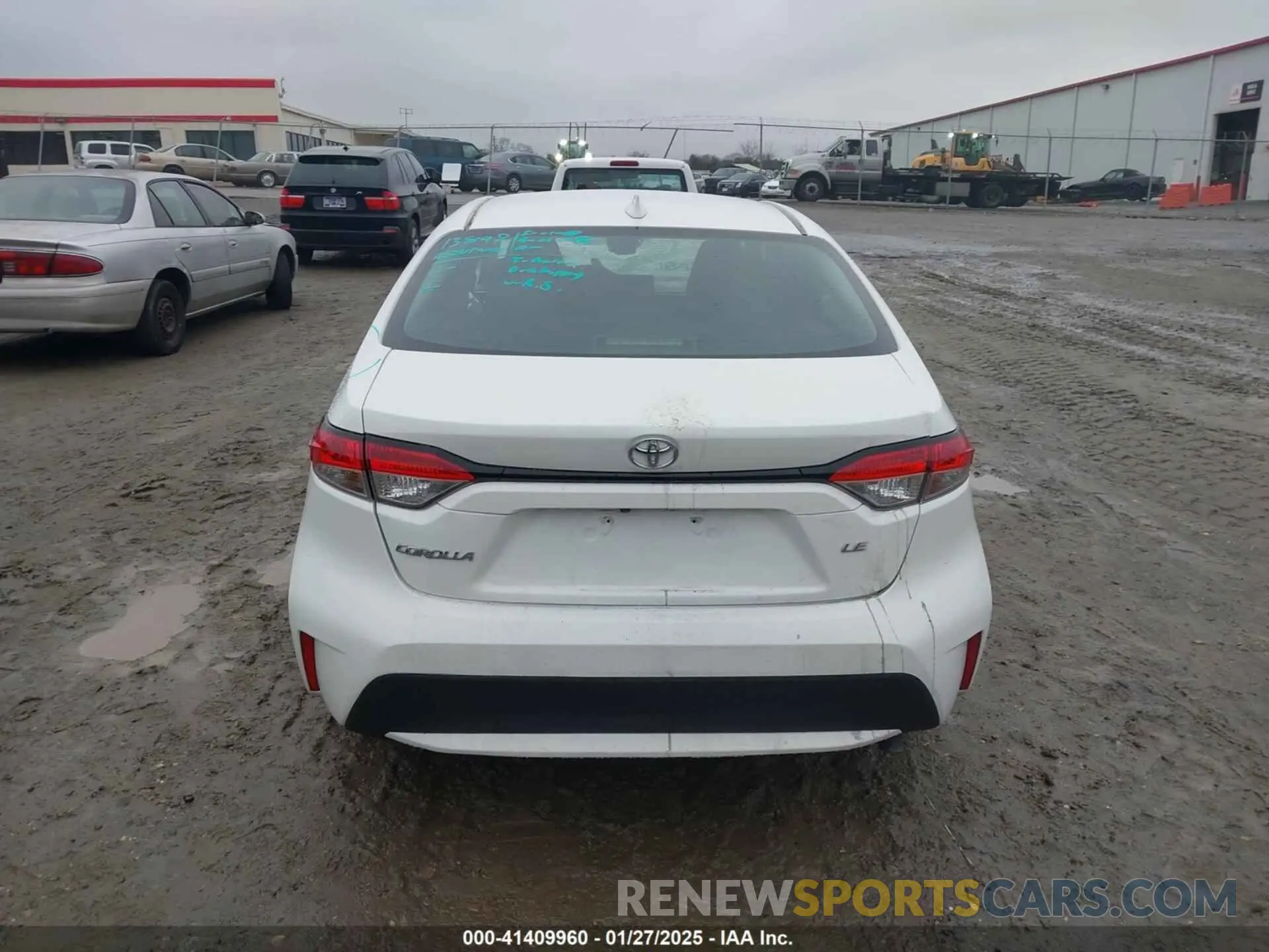 17 fotografías del automóvil dañado 5YFEPRAE8LP098513 TOYOTA COROLLA 2020
