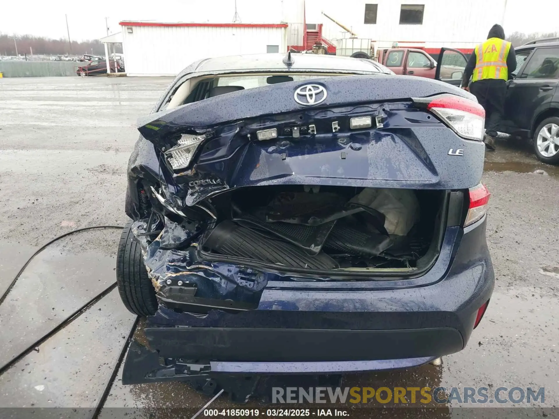 16 fotografías del automóvil dañado 5YFEPRAE8LP108201 TOYOTA COROLLA 2020
