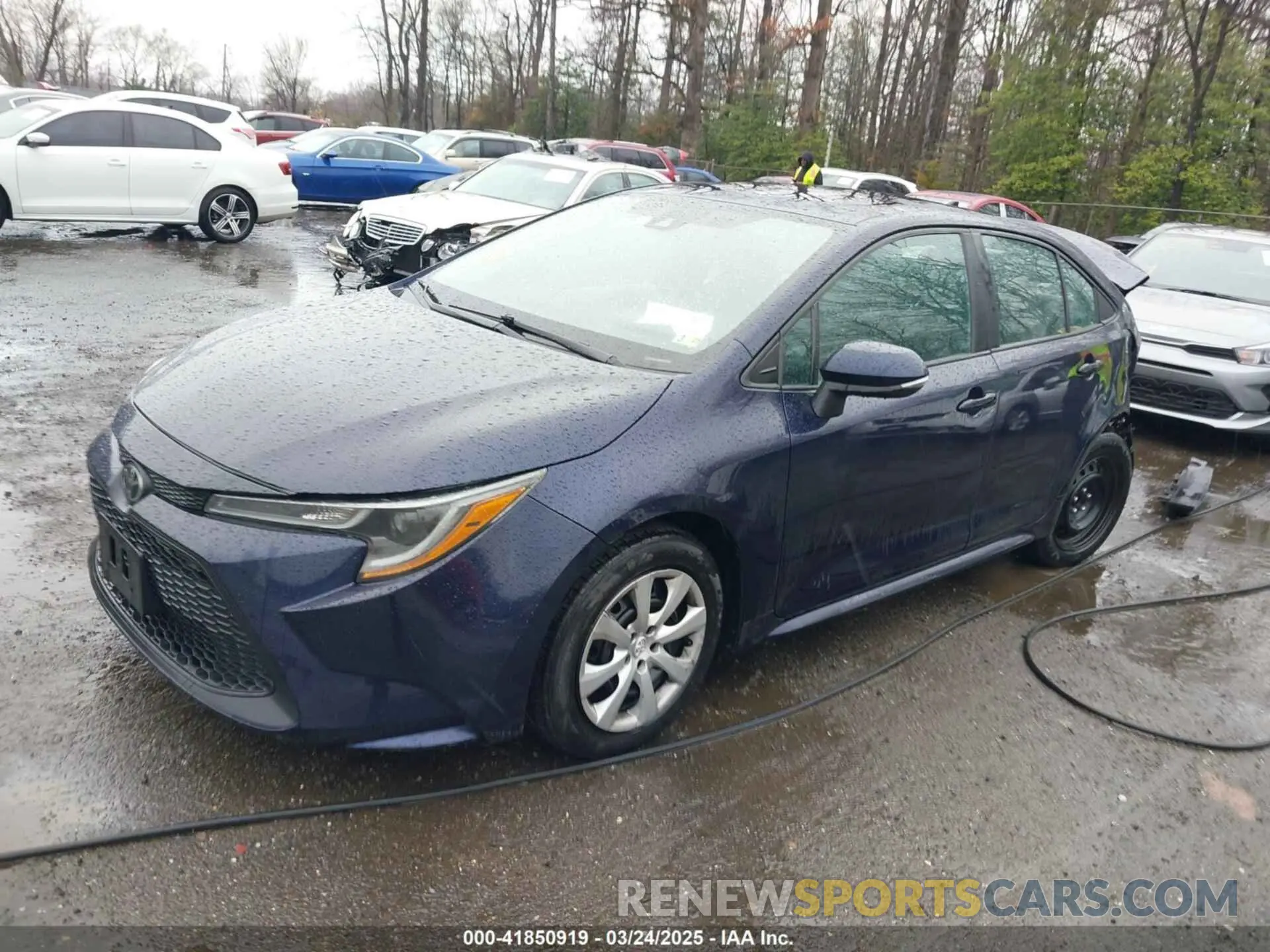 2 fotografías del automóvil dañado 5YFEPRAE8LP108201 TOYOTA COROLLA 2020