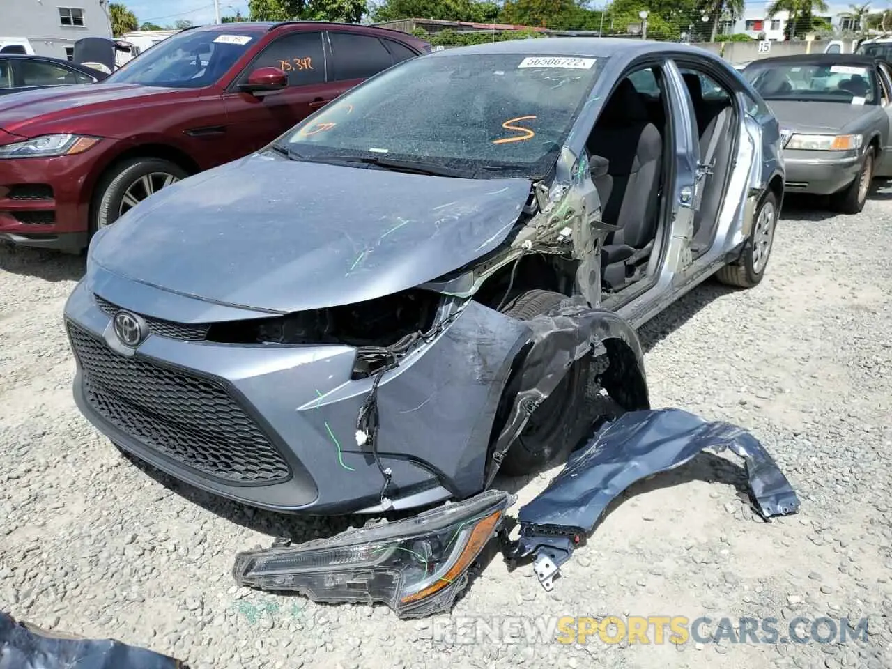 2 fotografías del automóvil dañado 5YFEPRAE8LP126620 TOYOTA COROLLA 2020