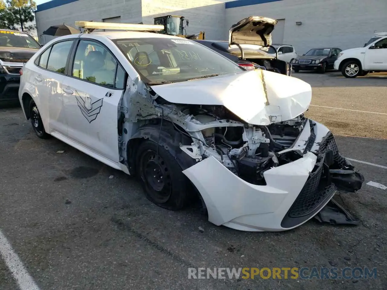 4 fotografías del automóvil dañado 5YFEPRAE8LP129713 TOYOTA COROLLA 2020