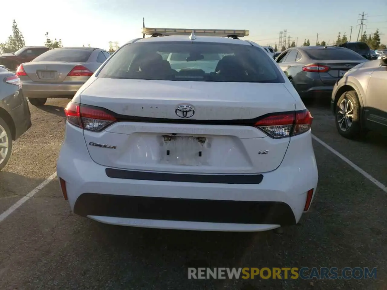 6 fotografías del automóvil dañado 5YFEPRAE8LP129713 TOYOTA COROLLA 2020