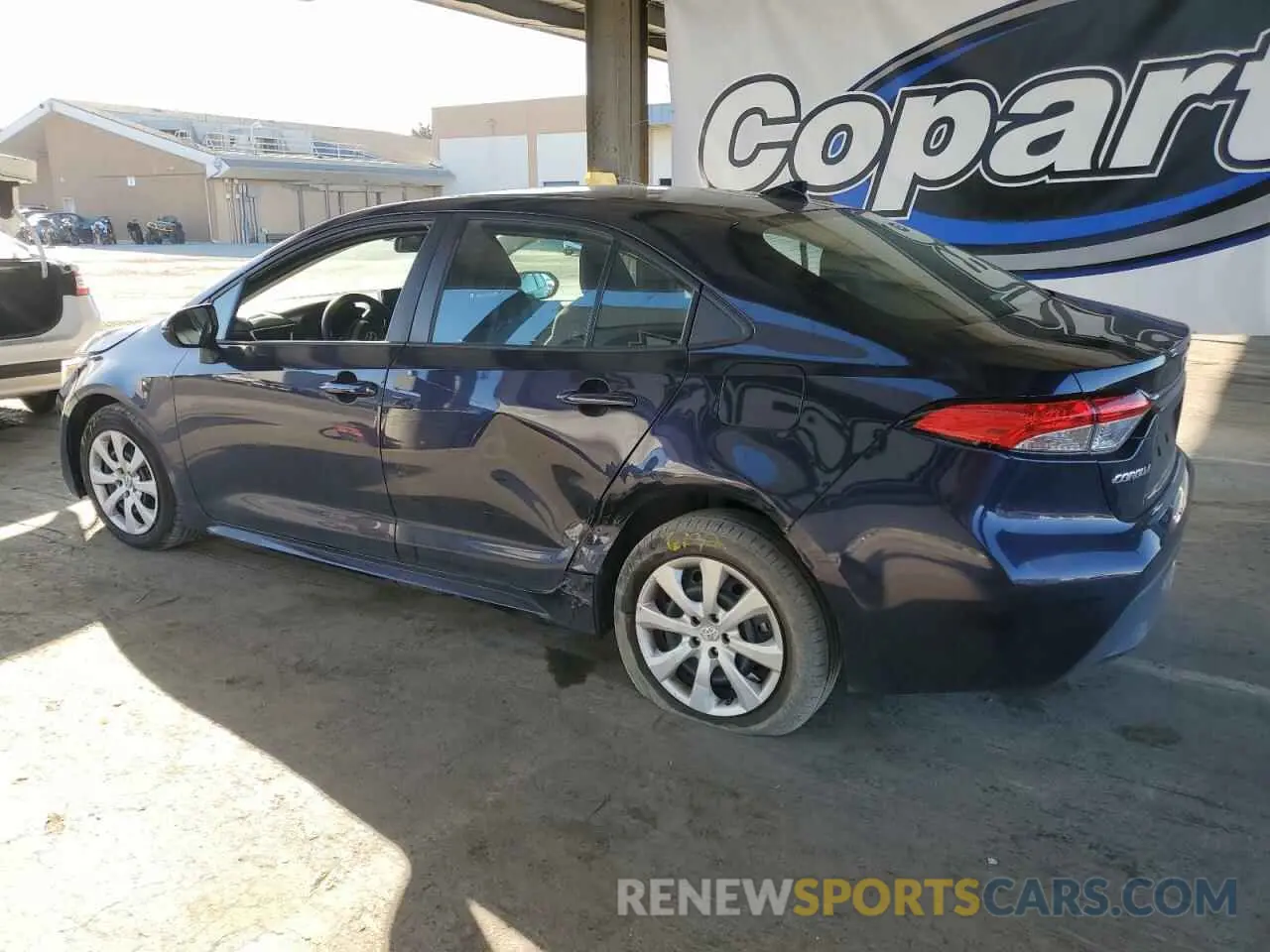 2 fotografías del automóvil dañado 5YFEPRAE8LP137021 TOYOTA COROLLA 2020