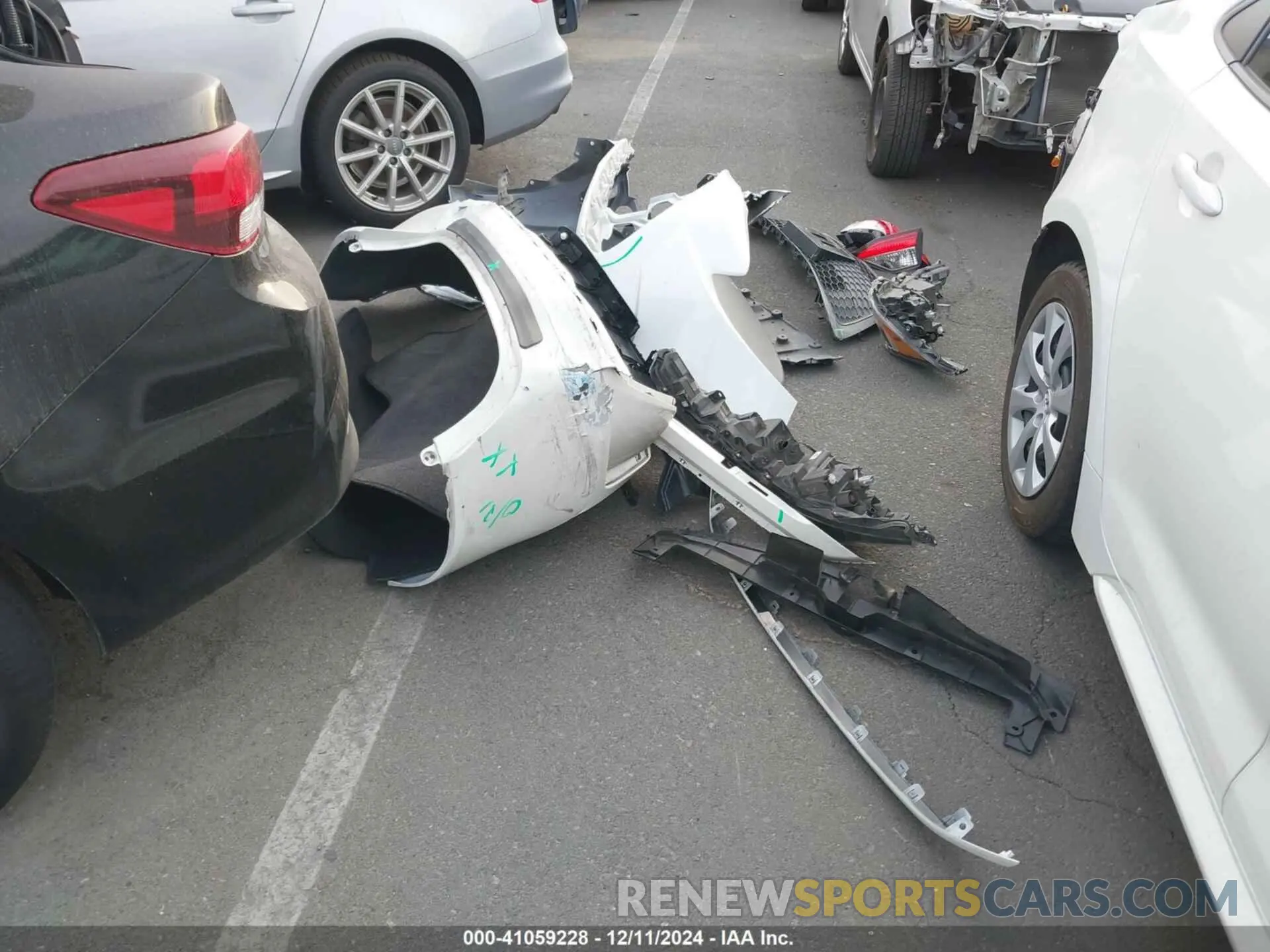 12 fotografías del automóvil dañado 5YFEPRAE8LP143658 TOYOTA COROLLA 2020
