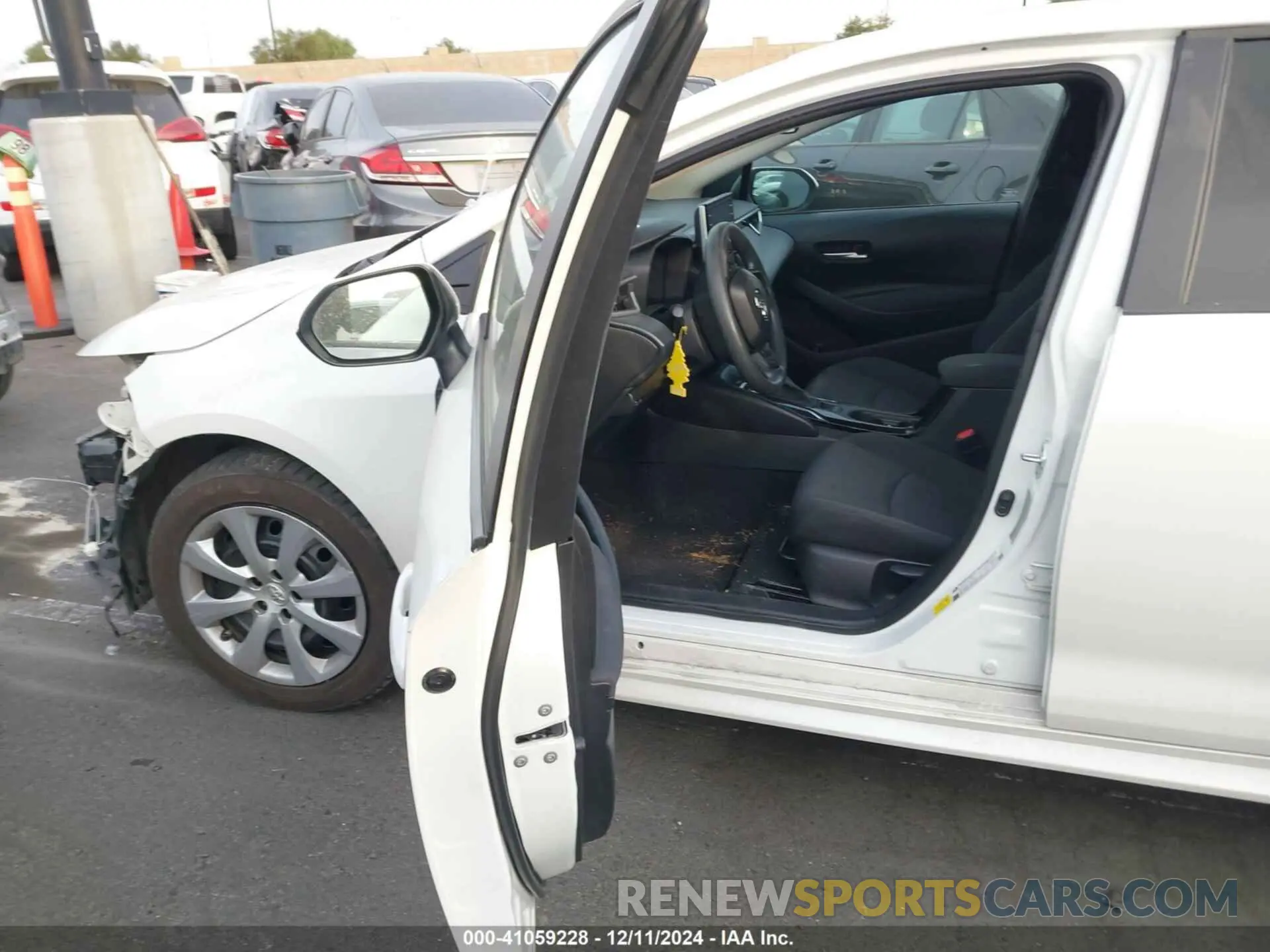 5 fotografías del automóvil dañado 5YFEPRAE8LP143658 TOYOTA COROLLA 2020