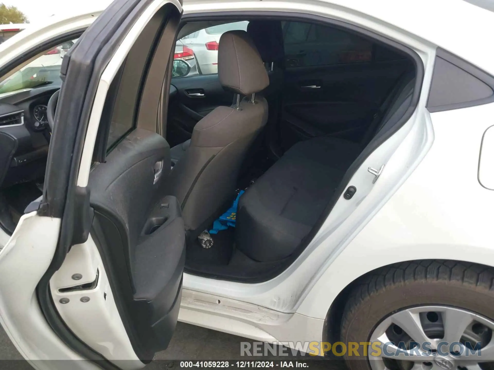 8 fotografías del automóvil dañado 5YFEPRAE8LP143658 TOYOTA COROLLA 2020