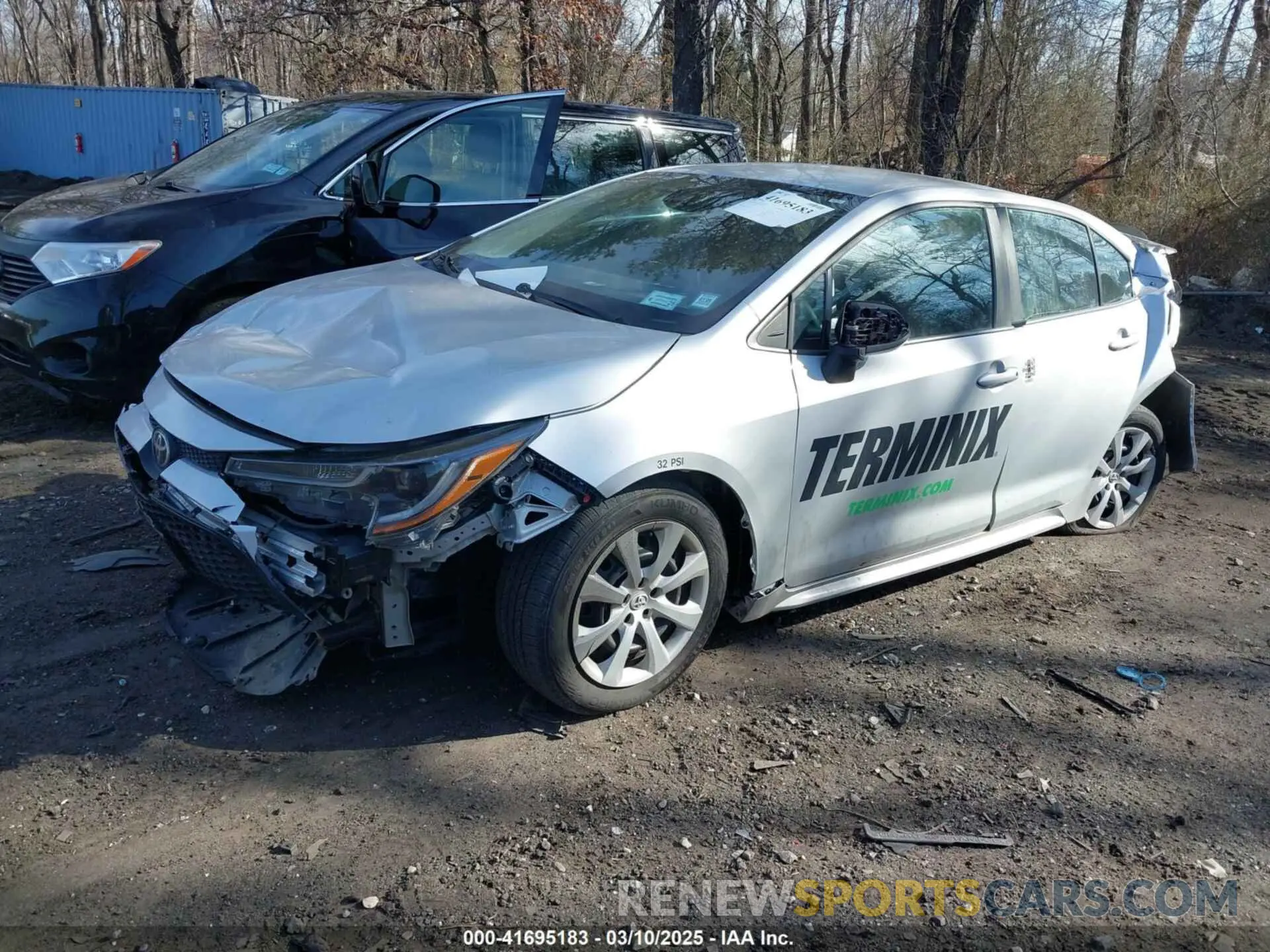 2 fotografías del automóvil dañado 5YFEPRAE9LP023156 TOYOTA COROLLA 2020