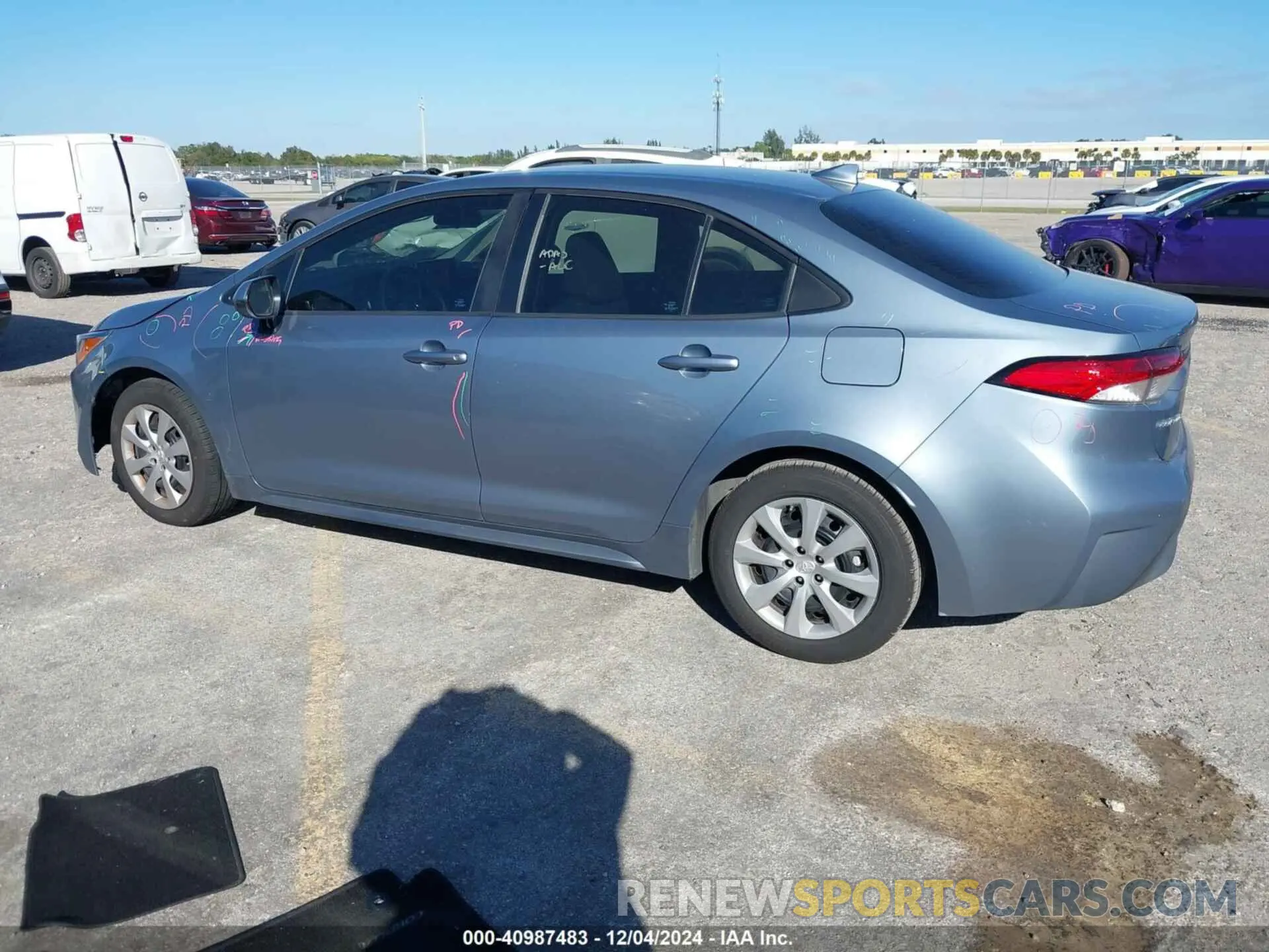 3 fotografías del automóvil dañado 5YFEPRAE9LP038093 TOYOTA COROLLA 2020