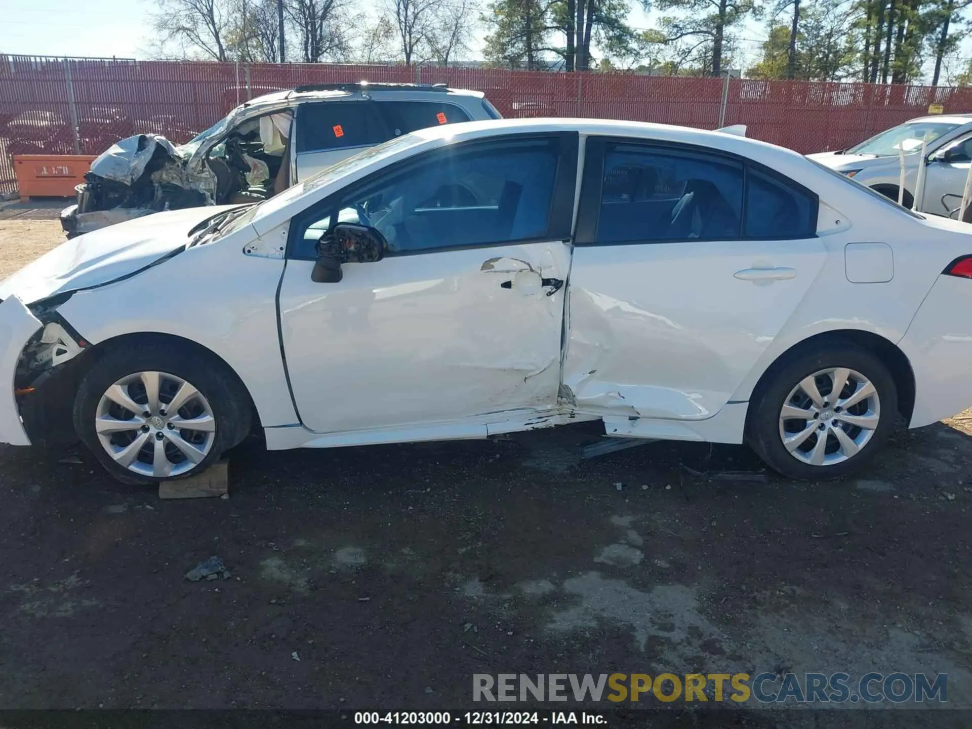 15 fotografías del automóvil dañado 5YFEPRAE9LP061003 TOYOTA COROLLA 2020
