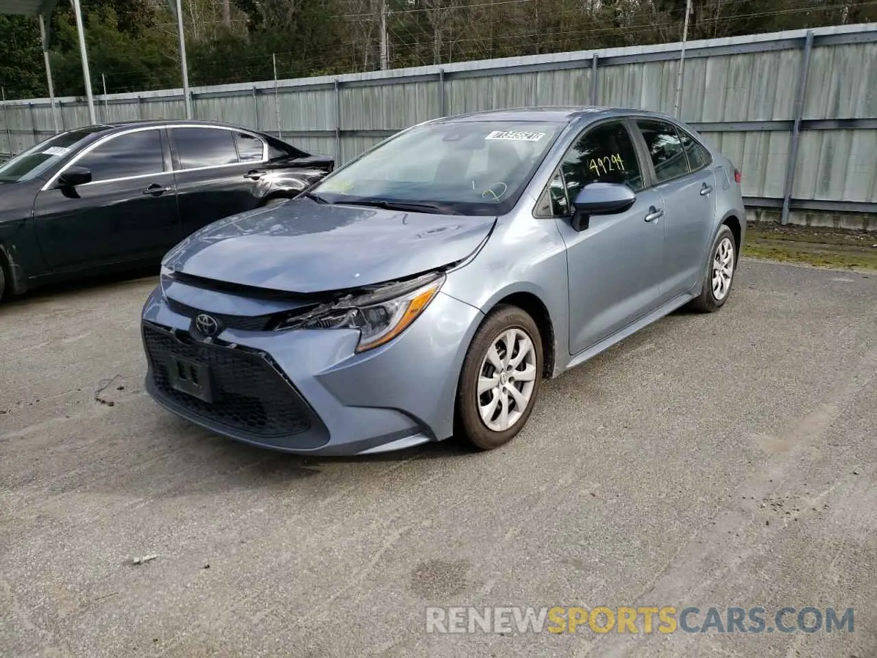 2 fotografías del automóvil dañado 5YFEPRAE9LP065858 TOYOTA COROLLA 2020