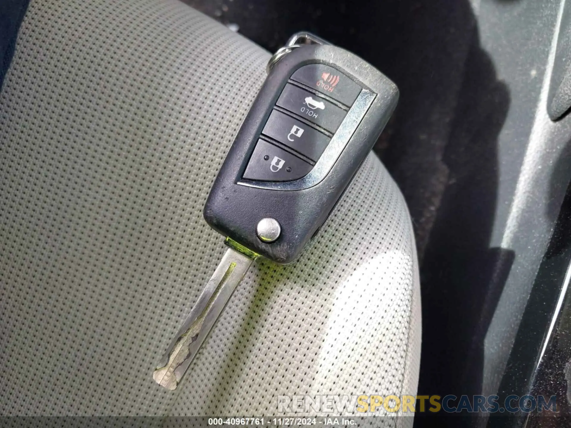 11 fotografías del automóvil dañado 5YFEPRAE9LP078626 TOYOTA COROLLA 2020