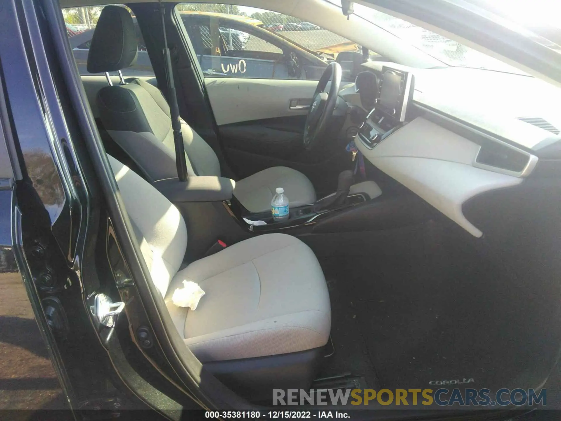 5 fotografías del automóvil dañado 5YFEPRAE9LP082255 TOYOTA COROLLA 2020