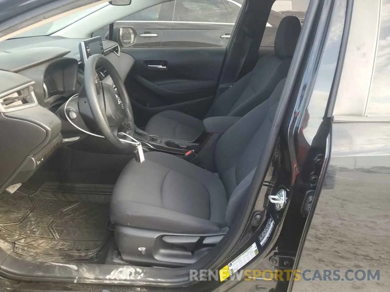 7 fotografías del automóvil dañado 5YFEPRAE9LP084541 TOYOTA COROLLA 2020