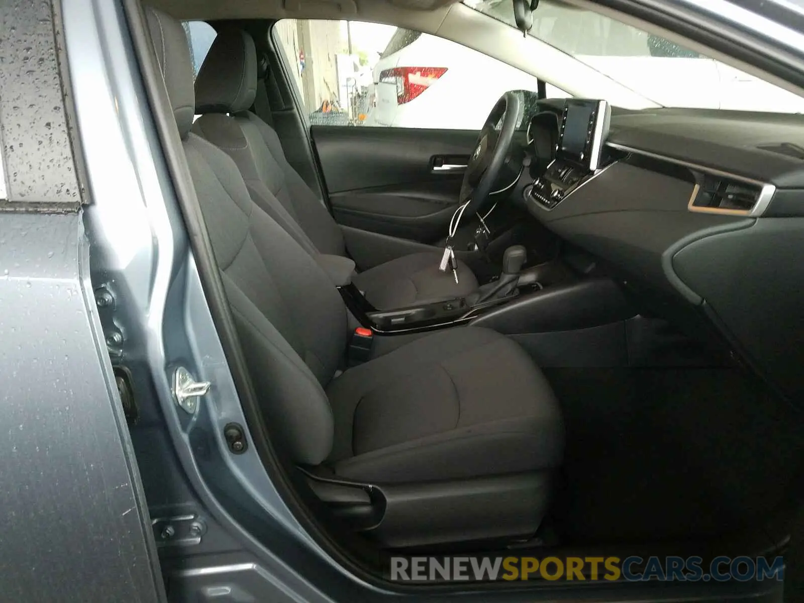 5 fotografías del automóvil dañado 5YFEPRAE9LP084684 TOYOTA COROLLA 2020