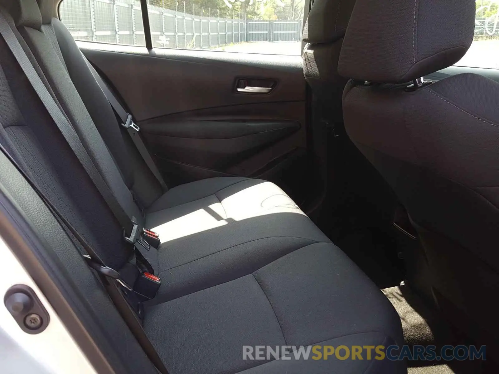 6 fotografías del automóvil dañado 5YFEPRAE9LP090680 TOYOTA COROLLA 2020