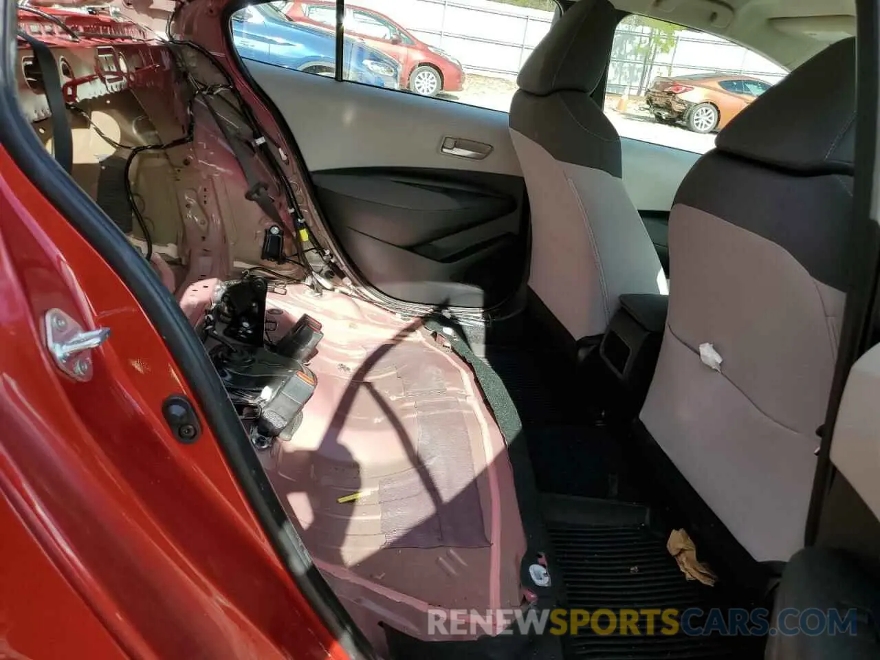 10 fotografías del automóvil dañado 5YFEPRAE9LP094745 TOYOTA COROLLA 2020